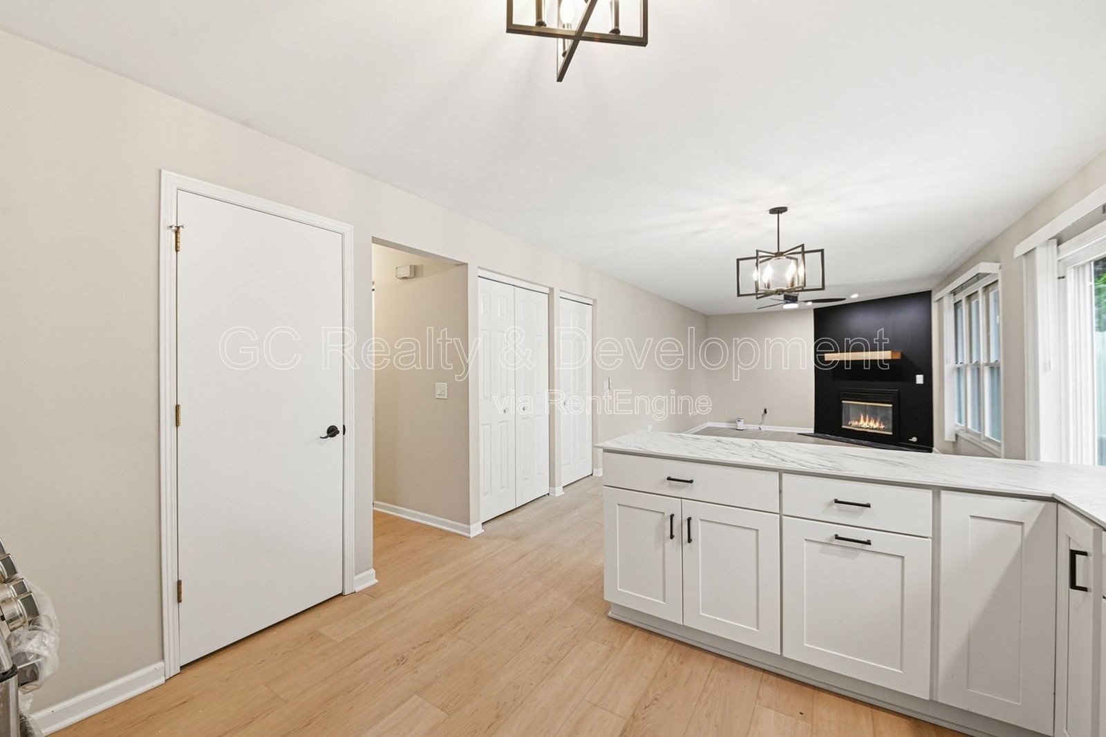 *** UPDATED THROUGHOUT /  3 BDRM - 2.5 BTH / FINISHED BSMT / FENCED YARD / ATTACHED GARAGE *** property image
