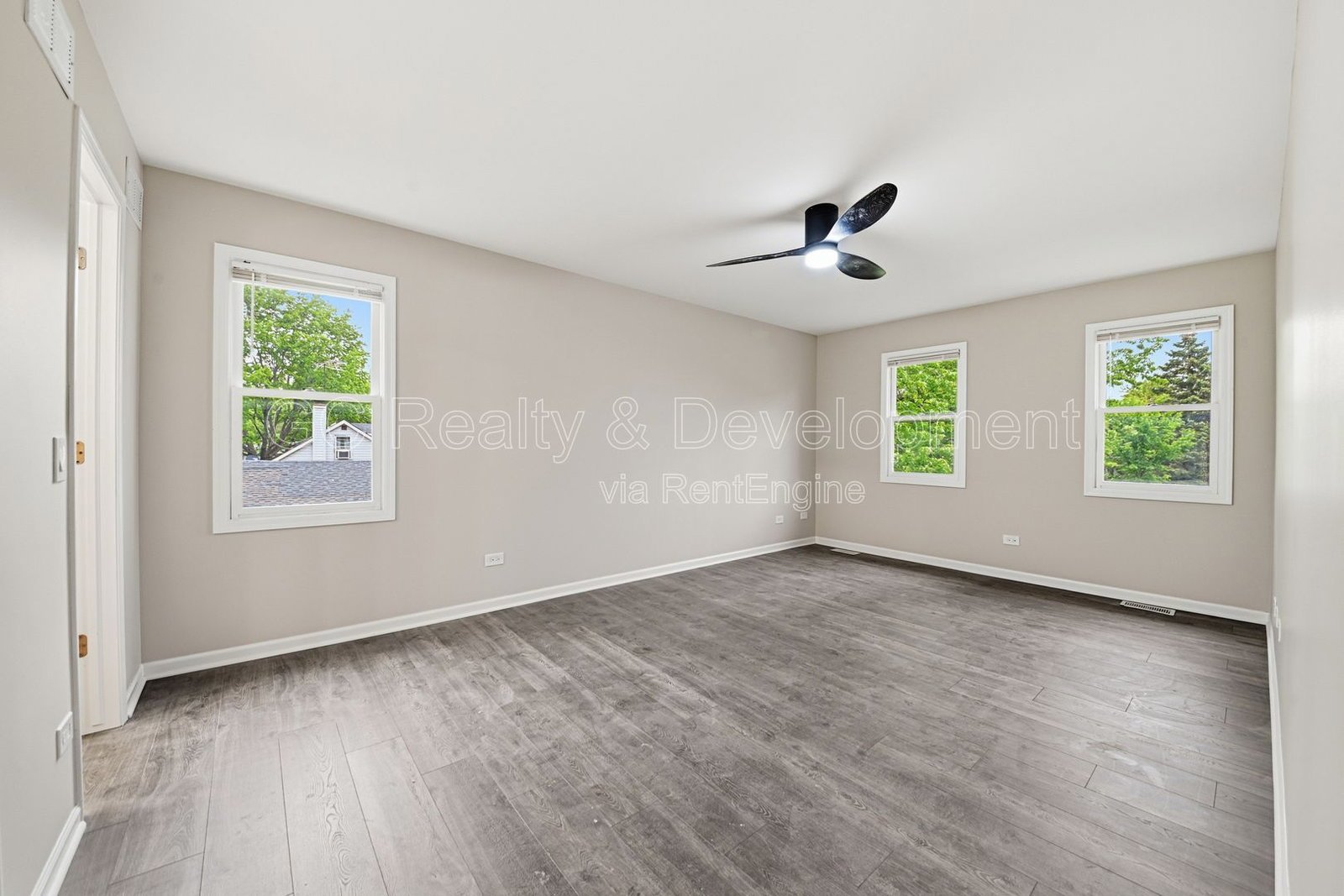 *** UPDATED THROUGHOUT /  3 BDRM - 2.5 BTH / FINISHED BSMT / FENCED YARD / ATTACHED GARAGE *** property image