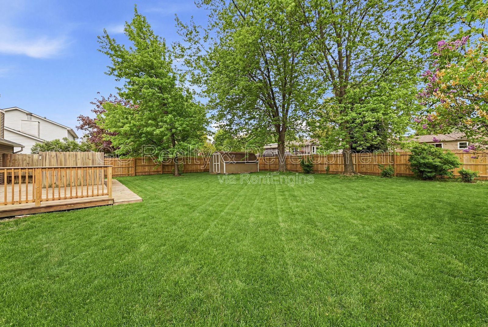 *** UPDATED THROUGHOUT /  3 BDRM - 2.5 BTH / FINISHED BSMT / FENCED YARD / ATTACHED GARAGE *** property image