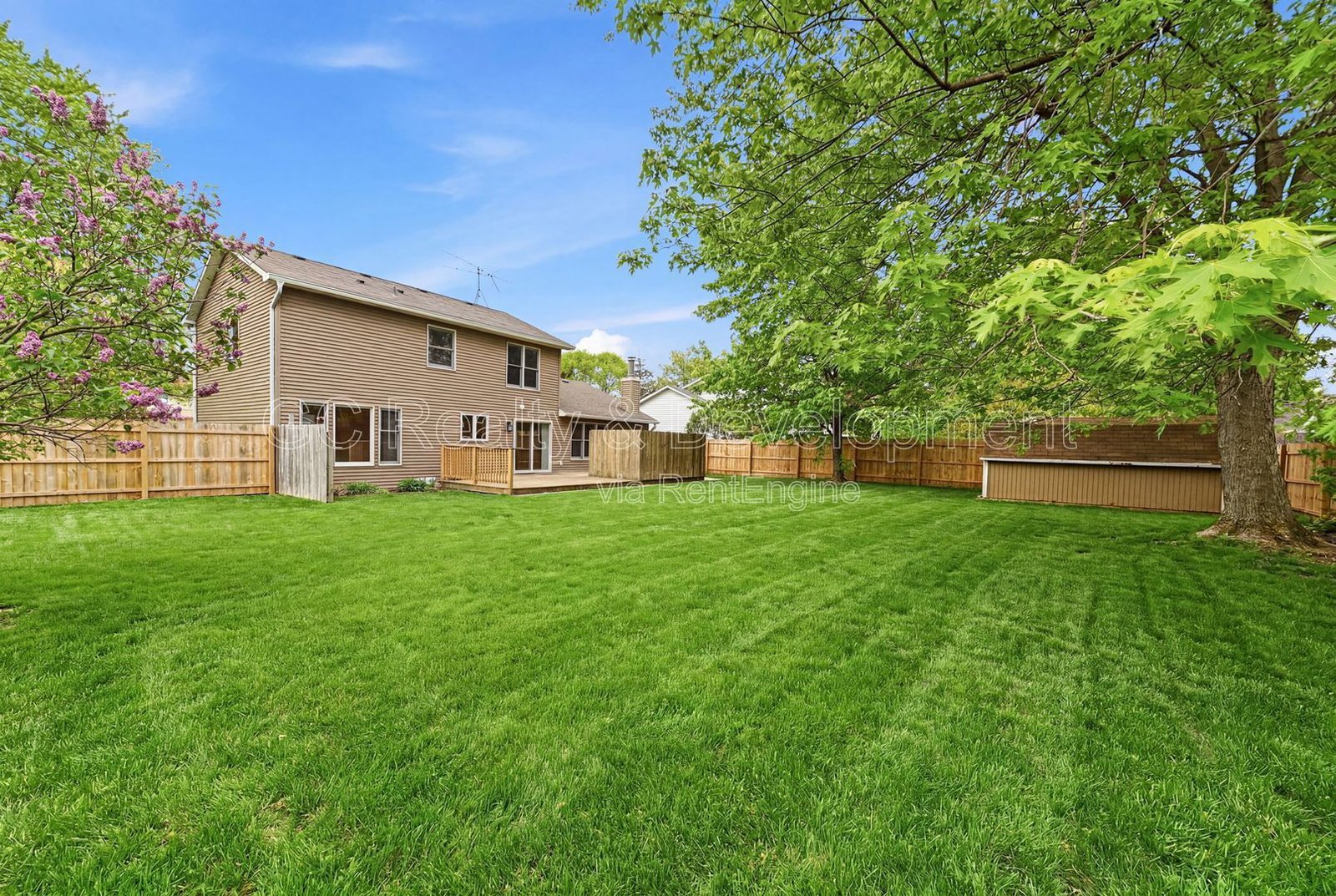 *** UPDATED THROUGHOUT /  3 BDRM - 2.5 BTH / FINISHED BSMT / FENCED YARD / ATTACHED GARAGE *** property image