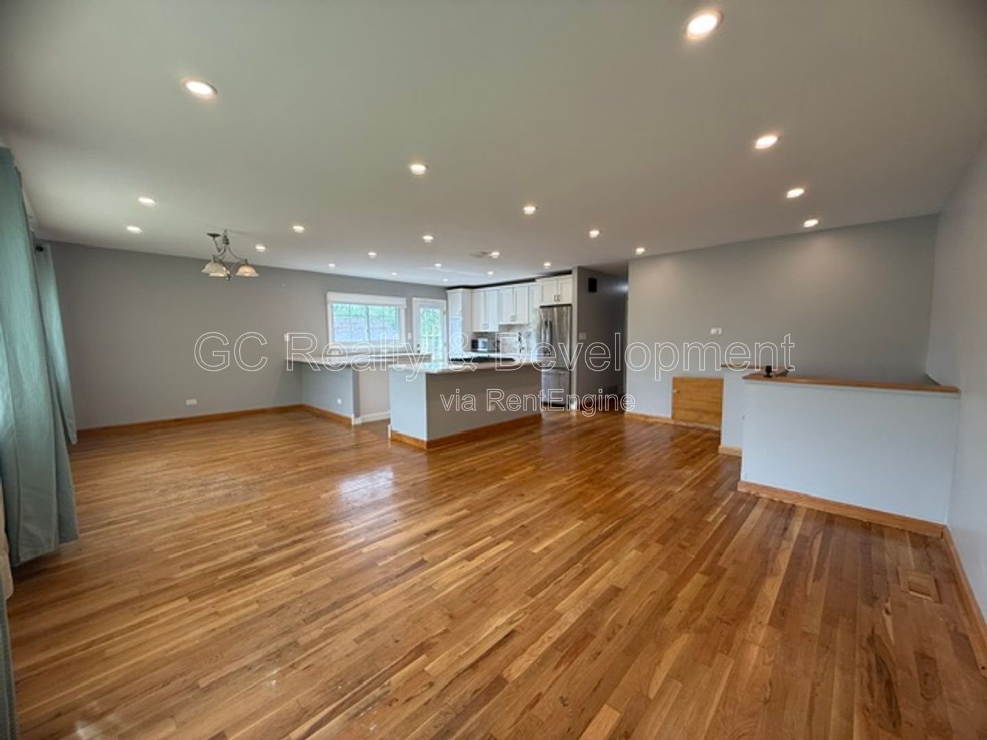 *** 4BR - 2BA / TRI-LEVEL / UPDATED THROUGHOUT / LARGE YARD W/ DECK / WALK OUT BSMT  *** property image