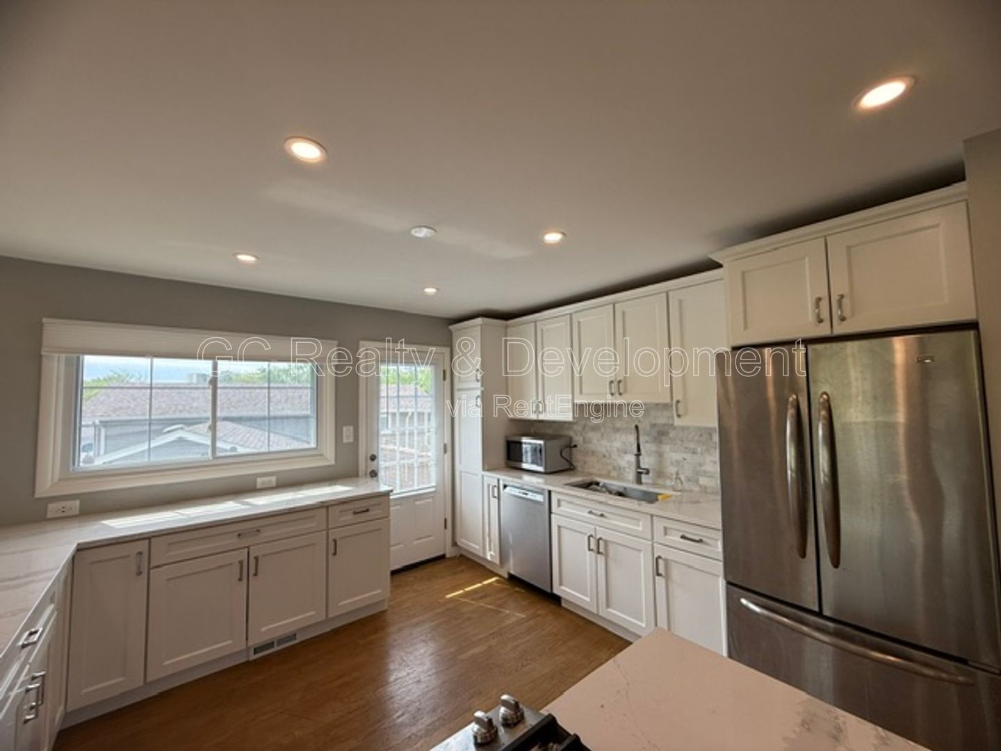 *** 4BR - 2BA / TRI-LEVEL / UPDATED THROUGHOUT / LARGE YARD W/ DECK / WALK OUT BSMT  *** property image