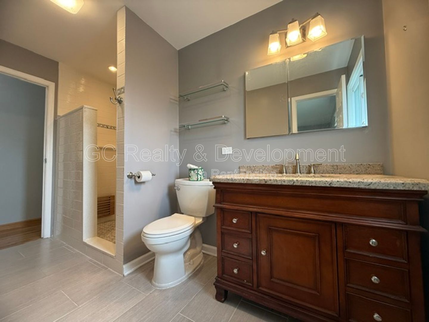 *** 4BR - 2BA / TRI-LEVEL / UPDATED THROUGHOUT / LARGE YARD W/ DECK / WALK OUT BSMT  *** property image