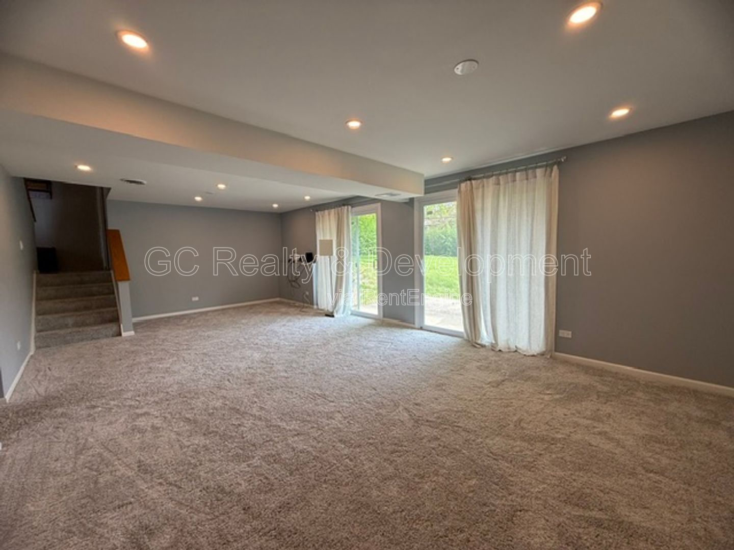 *** 4BR - 2BA / TRI-LEVEL / UPDATED THROUGHOUT / LARGE YARD W/ DECK / WALK OUT BSMT  *** property image
