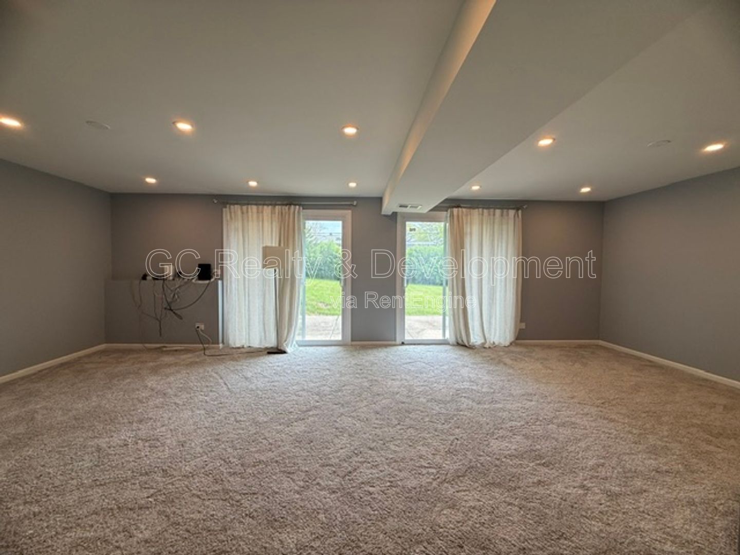 *** 4BR - 2BA / TRI-LEVEL / UPDATED THROUGHOUT / LARGE YARD W/ DECK / WALK OUT BSMT  *** property image