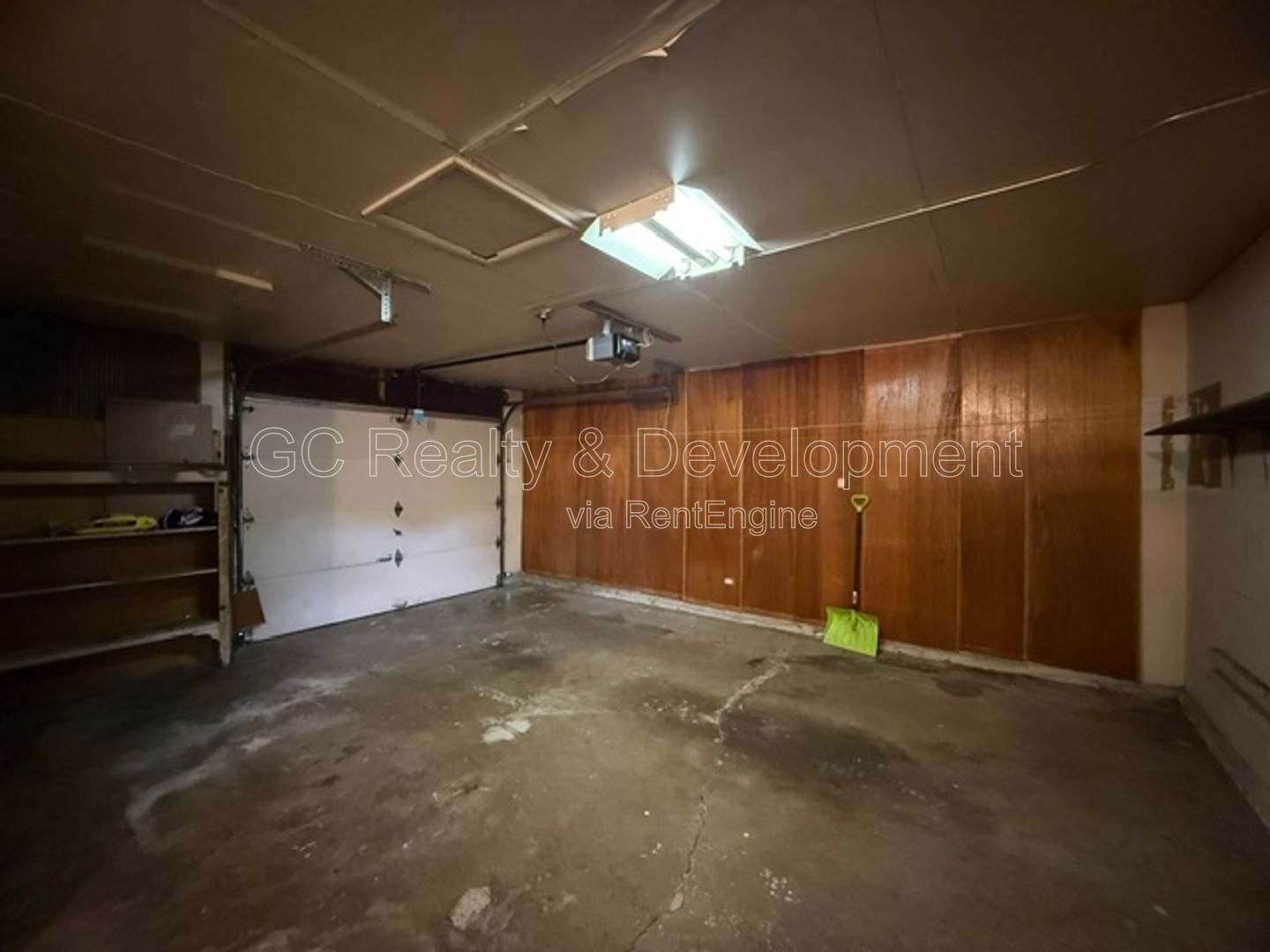 *** 4BR - 2BA / TRI-LEVEL / UPDATED THROUGHOUT / LARGE YARD W/ DECK / WALK OUT BSMT  *** property image