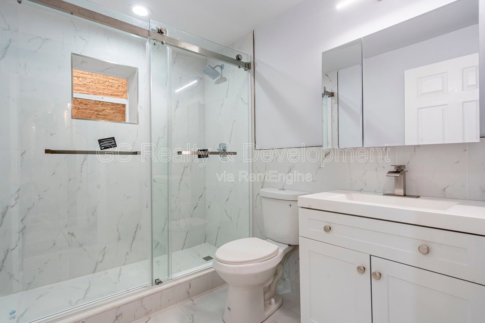 *** WRIGLEYVILLE / 2 BDRM - 1.5 BTH / PET FRIENDLY / IN UNIT LAUNDRY / WALK TO TRAIN *** property image