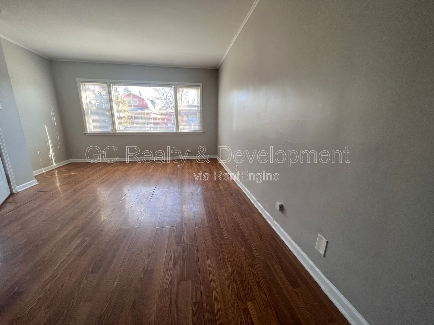 *** 3 BED / 1 BATH / GRANITE / GARAGE SPACE / FENCED BACKYARD *** property image