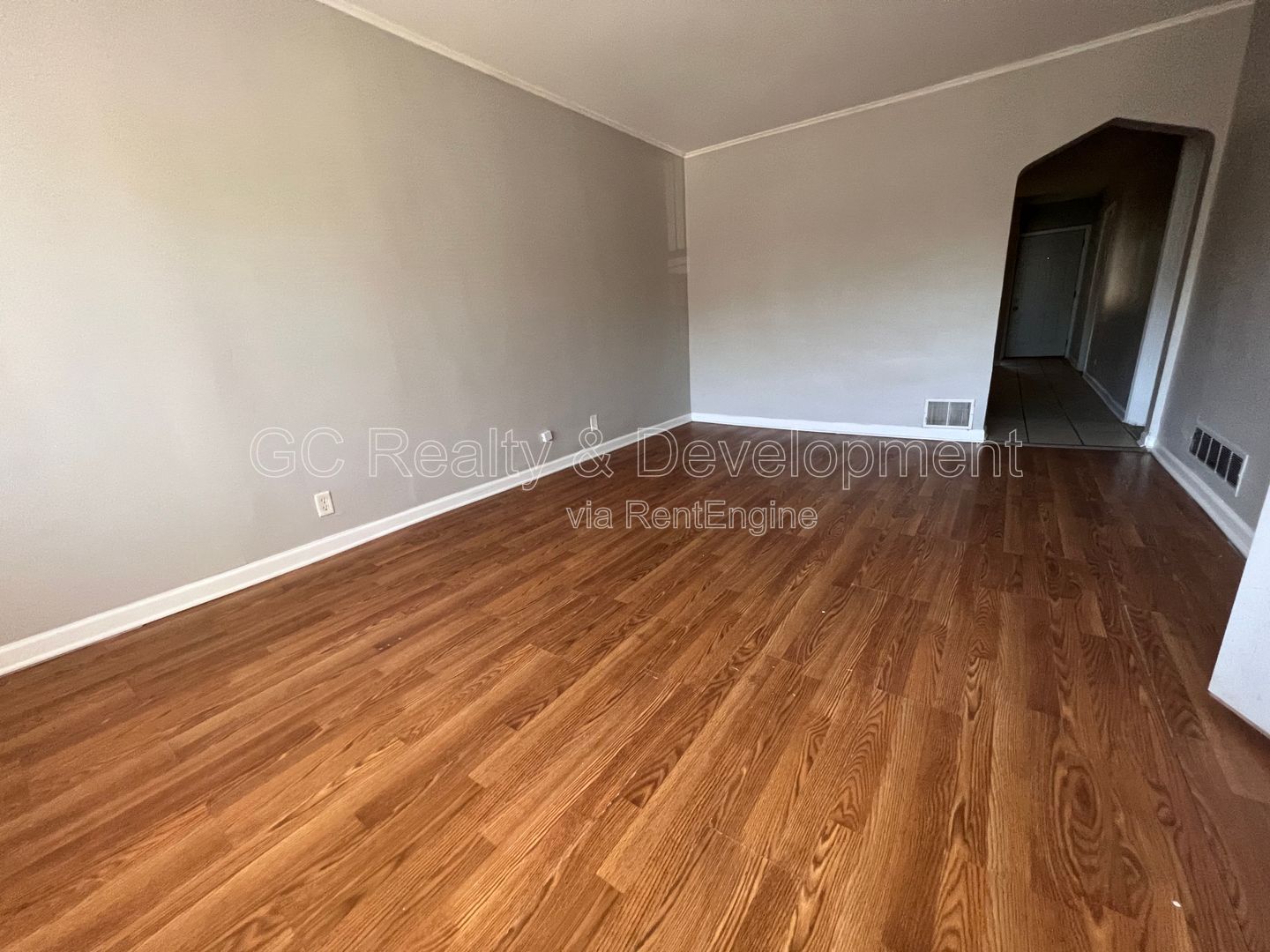 *** 3 BED / 1 BATH / GRANITE / GARAGE SPACE / FENCED BACKYARD *** property image
