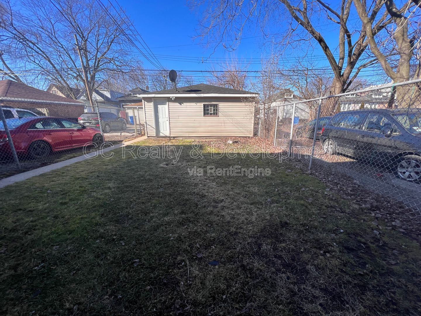 *** 3 BED / 1 BATH / GRANITE / GARAGE SPACE / FENCED BACKYARD *** property image
