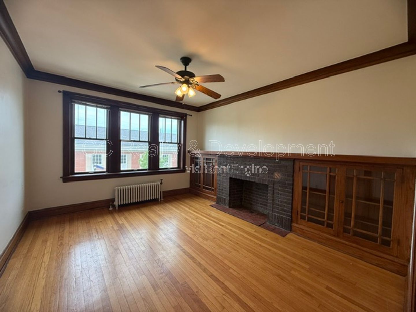 *** 2 BDRM / ONLY PAY ELECTRIC / SS APPL / LAUNDRY ON SITE *** property image