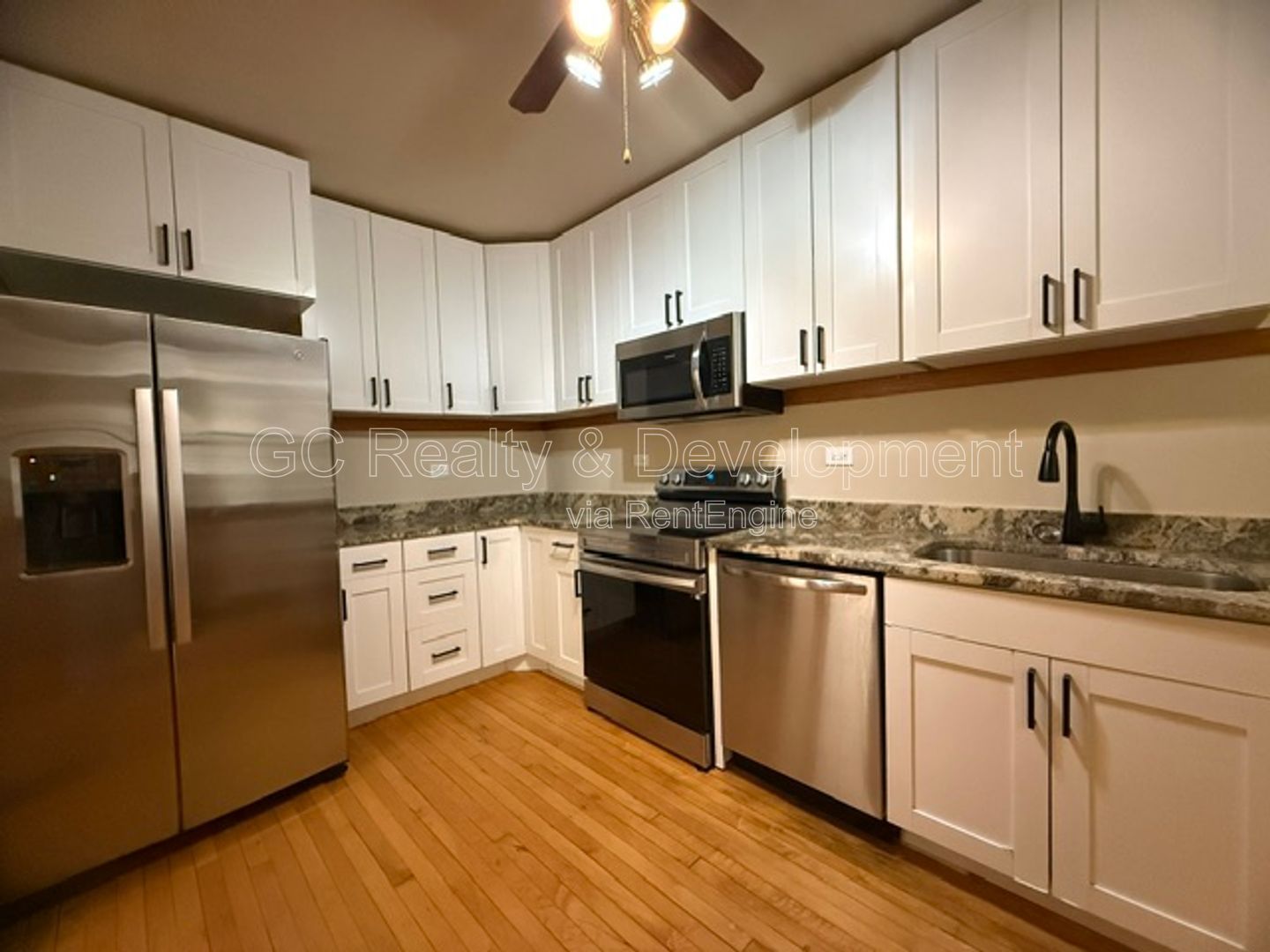 *** 2 BDRM / ONLY PAY ELECTRIC / SS APPL / LAUNDRY ON SITE *** property image