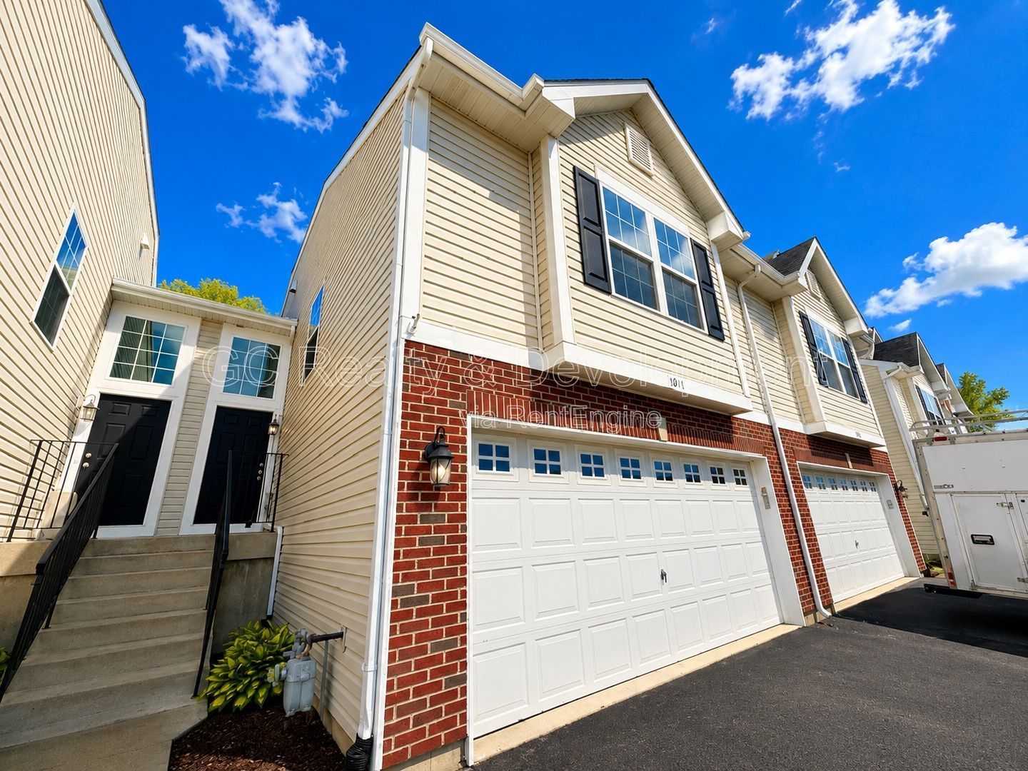 *** NEWER CONSTRUCTION / 2 BDRM - 2 BTH / PET FRIENDLY / CENTRAL AC / ATTACHED GARAGE *** property image