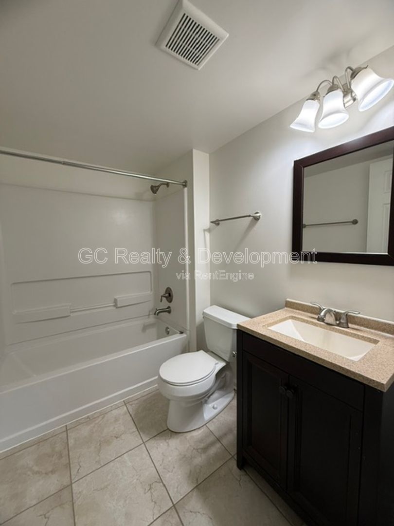 *** NEWER CONSTRUCTION / 2 BDRM - 2 BTH / PET FRIENDLY / CENTRAL AC / ATTACHED GARAGE *** property image