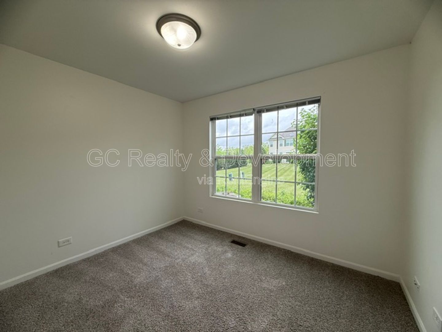 *** NEWER CONSTRUCTION / 2 BDRM - 2 BTH / PET FRIENDLY / CENTRAL AC / ATTACHED GARAGE *** property image