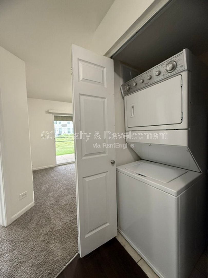 *** NEWER CONSTRUCTION / 2 BDRM - 2 BTH / PET FRIENDLY / CENTRAL AC / ATTACHED GARAGE *** property image