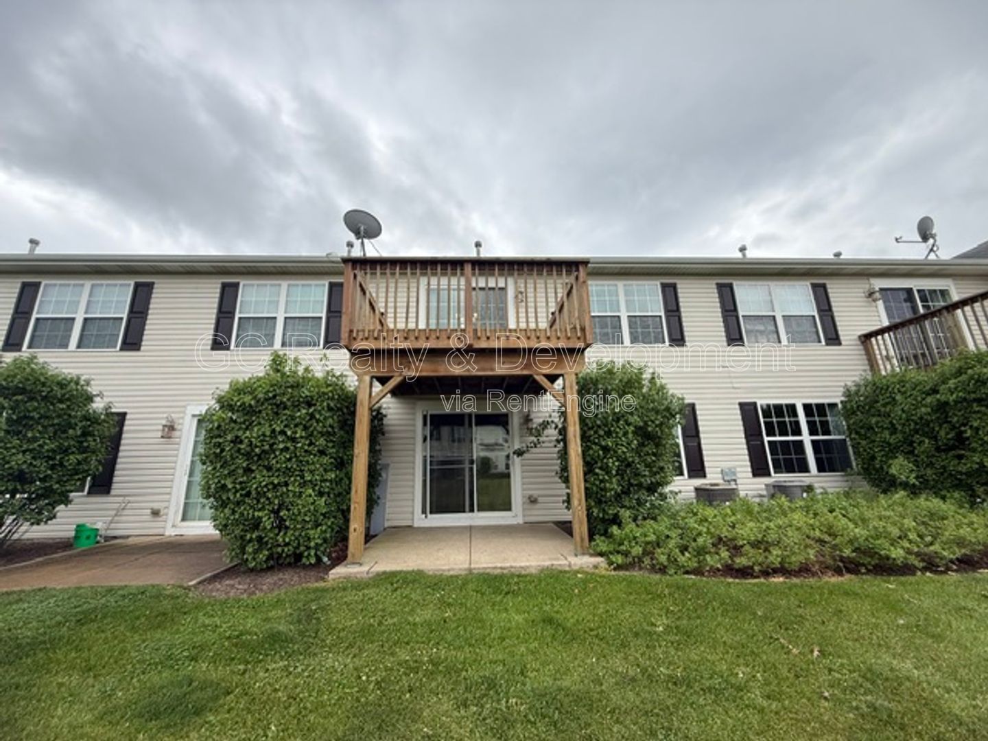 *** NEWER CONSTRUCTION / 2 BDRM - 2 BTH / PET FRIENDLY / CENTRAL AC / ATTACHED GARAGE *** property image