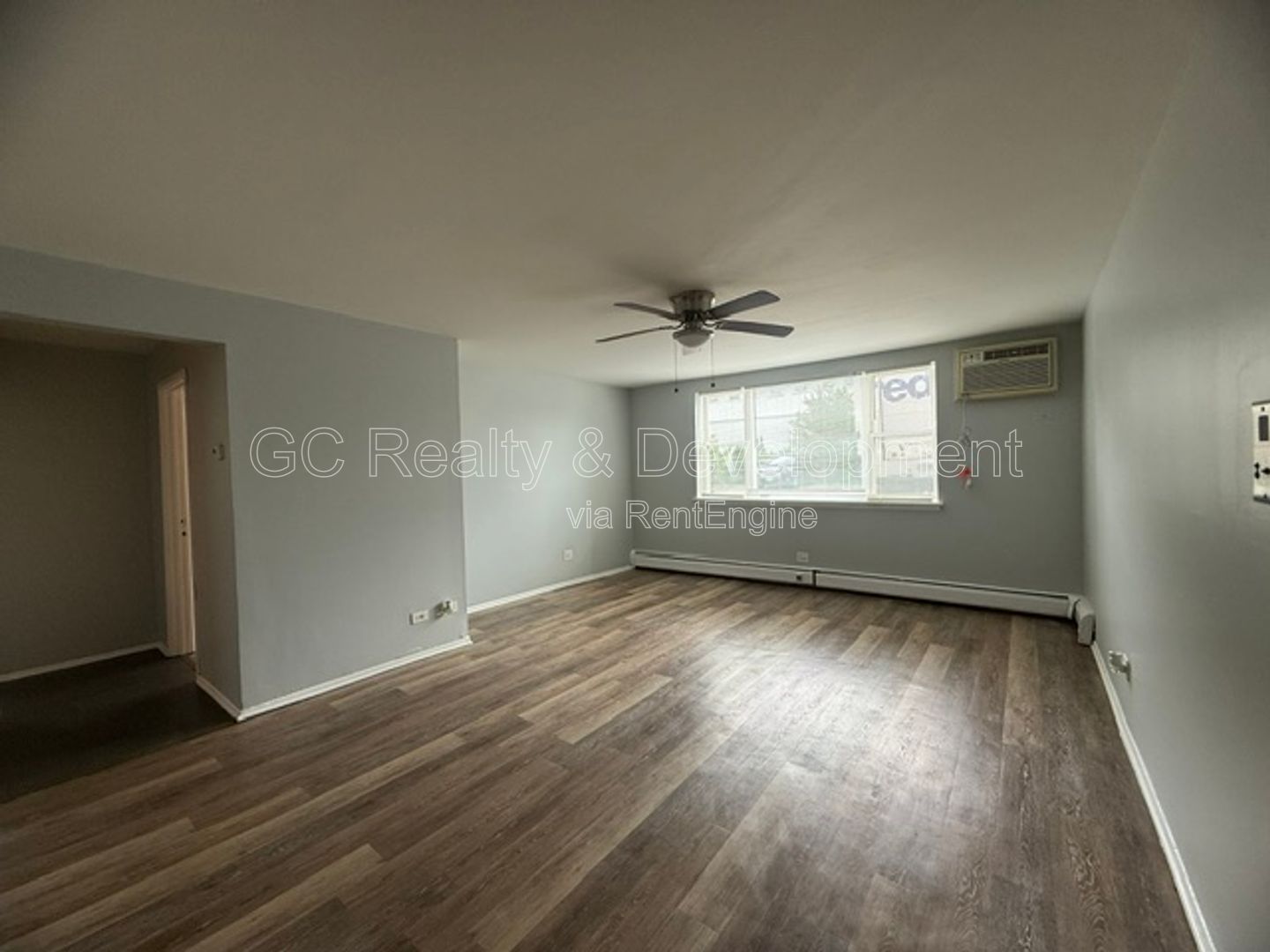 *** 2 BDRM / STORAGE UNIT / PET FRIENDLY / TENANT PAYS ELECTRIC / TRANSIT NEARBY *** property image