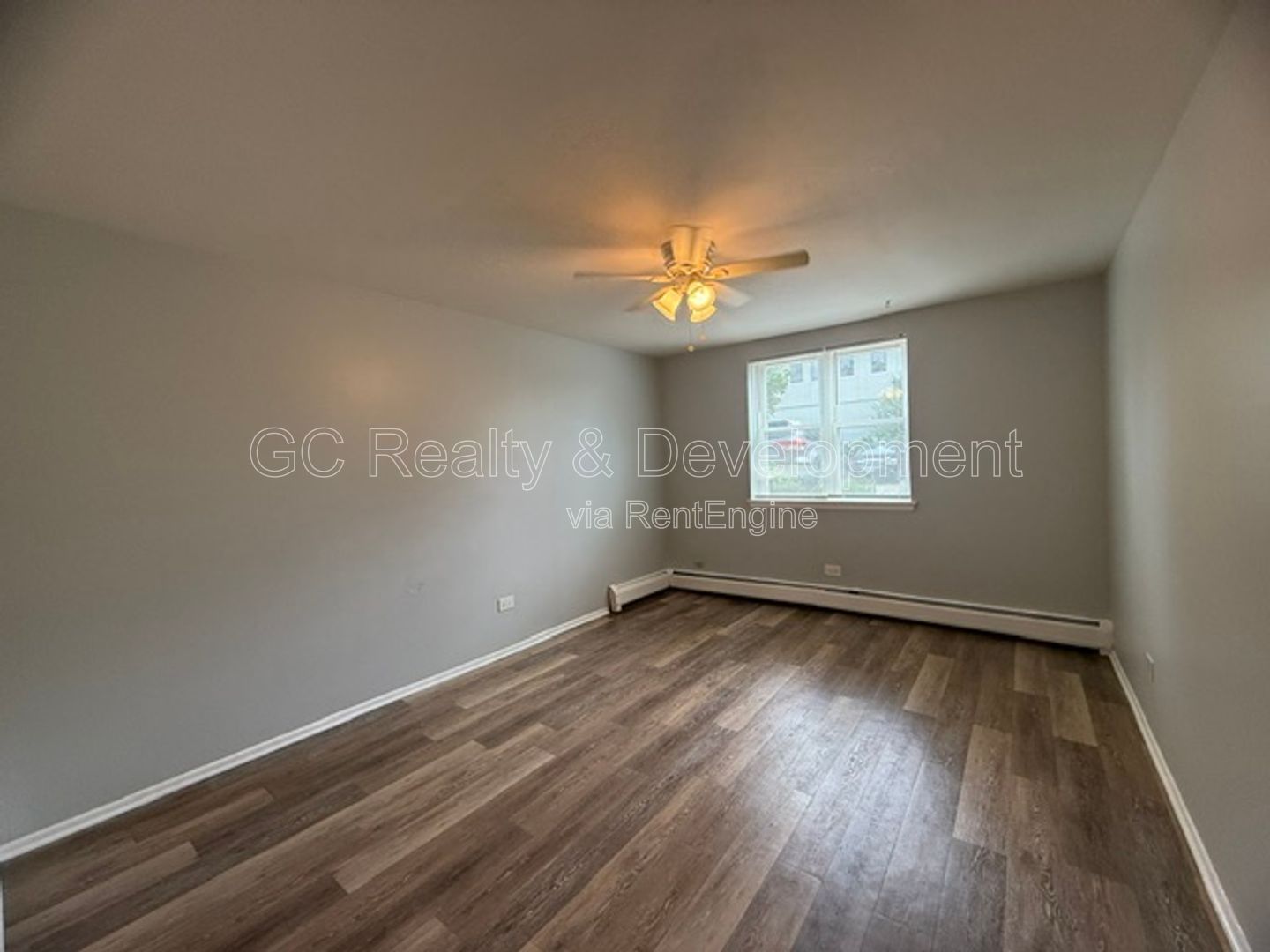 *** 2 BDRM / STORAGE UNIT / PET FRIENDLY / TENANT PAYS ELECTRIC / TRANSIT NEARBY *** property image