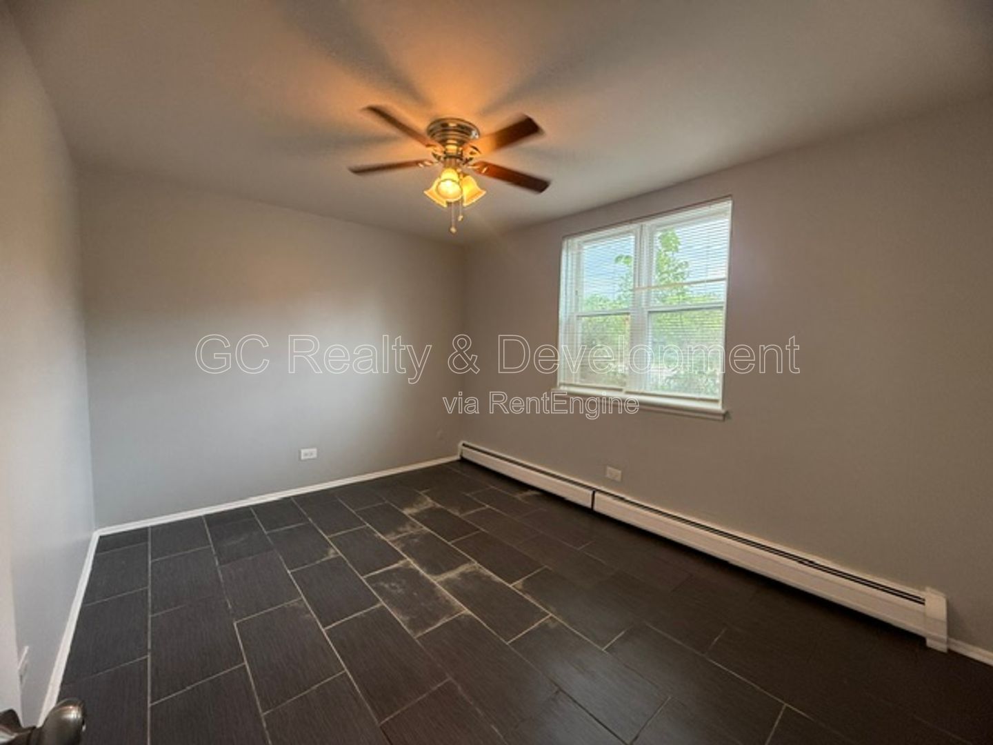 *** 2 BDRM / STORAGE UNIT / PET FRIENDLY / TENANT PAYS ELECTRIC / TRANSIT NEARBY *** property image