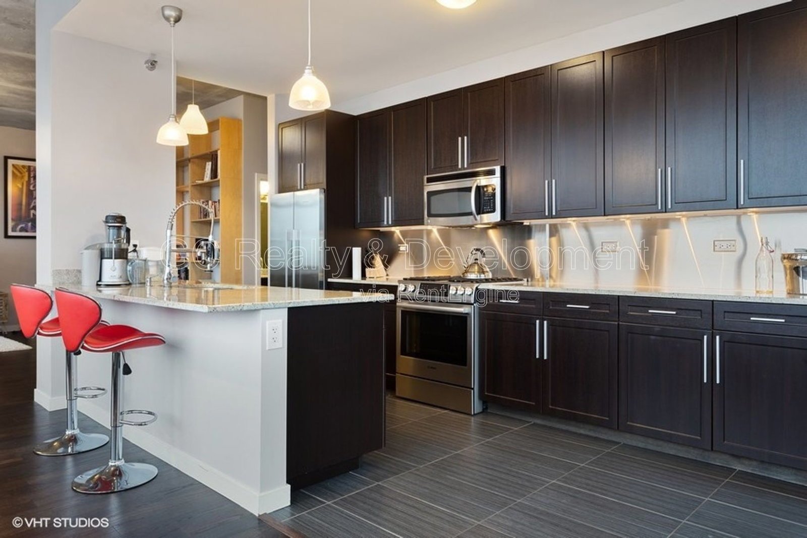 *** COMING SOON 7/01/26 / WEST LOOP / 2 BDRM - 3 BTH / PET FRIENDLY / 2 PARKING SPOTS / CABLE & STORAGE INCL *** property image