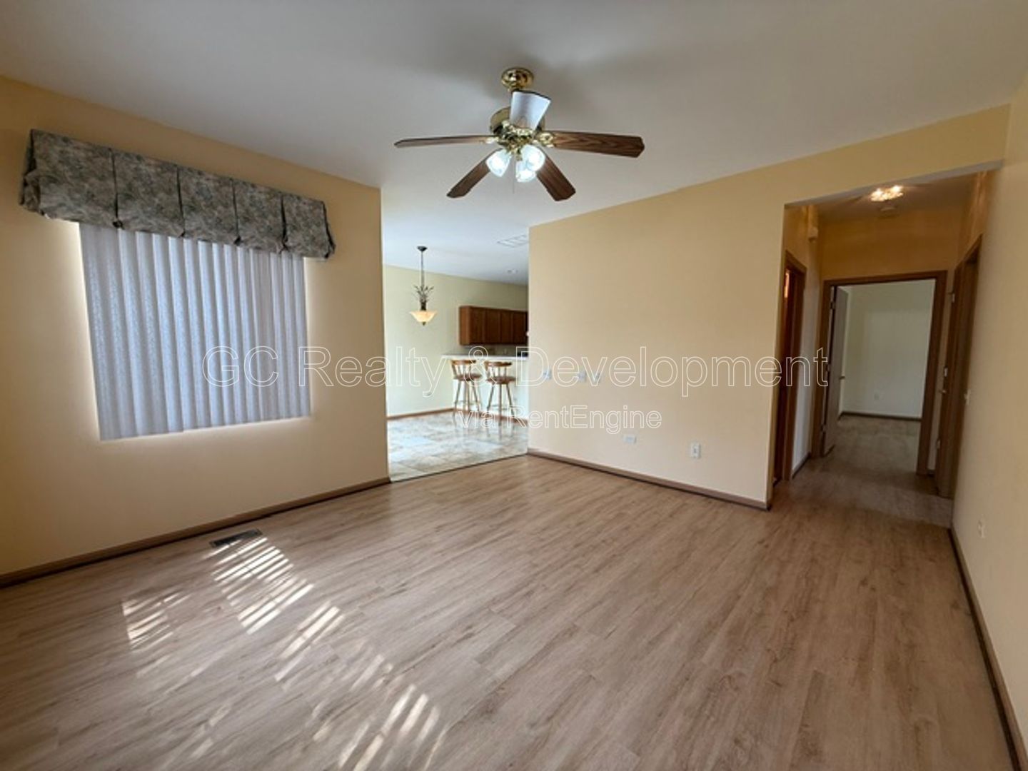 *** DEL WEBB LIFESTYLE / 2 BDRM / IN UNIT LAUNDRY / ATTACHED GARAGE / APPL INCLUDED *** property image