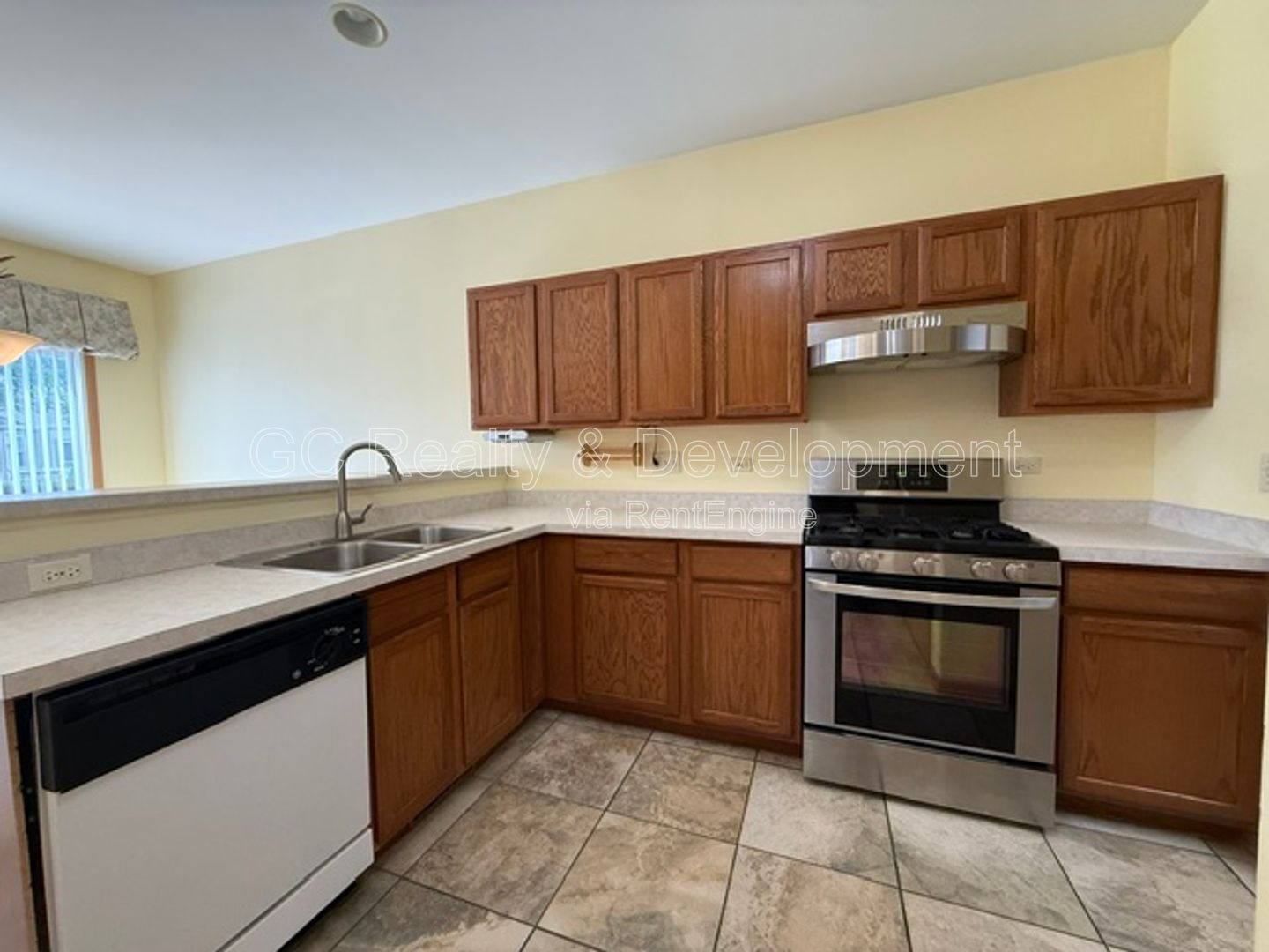 *** DEL WEBB LIFESTYLE / 2 BDRM / IN UNIT LAUNDRY / ATTACHED GARAGE / APPL INCLUDED *** property image