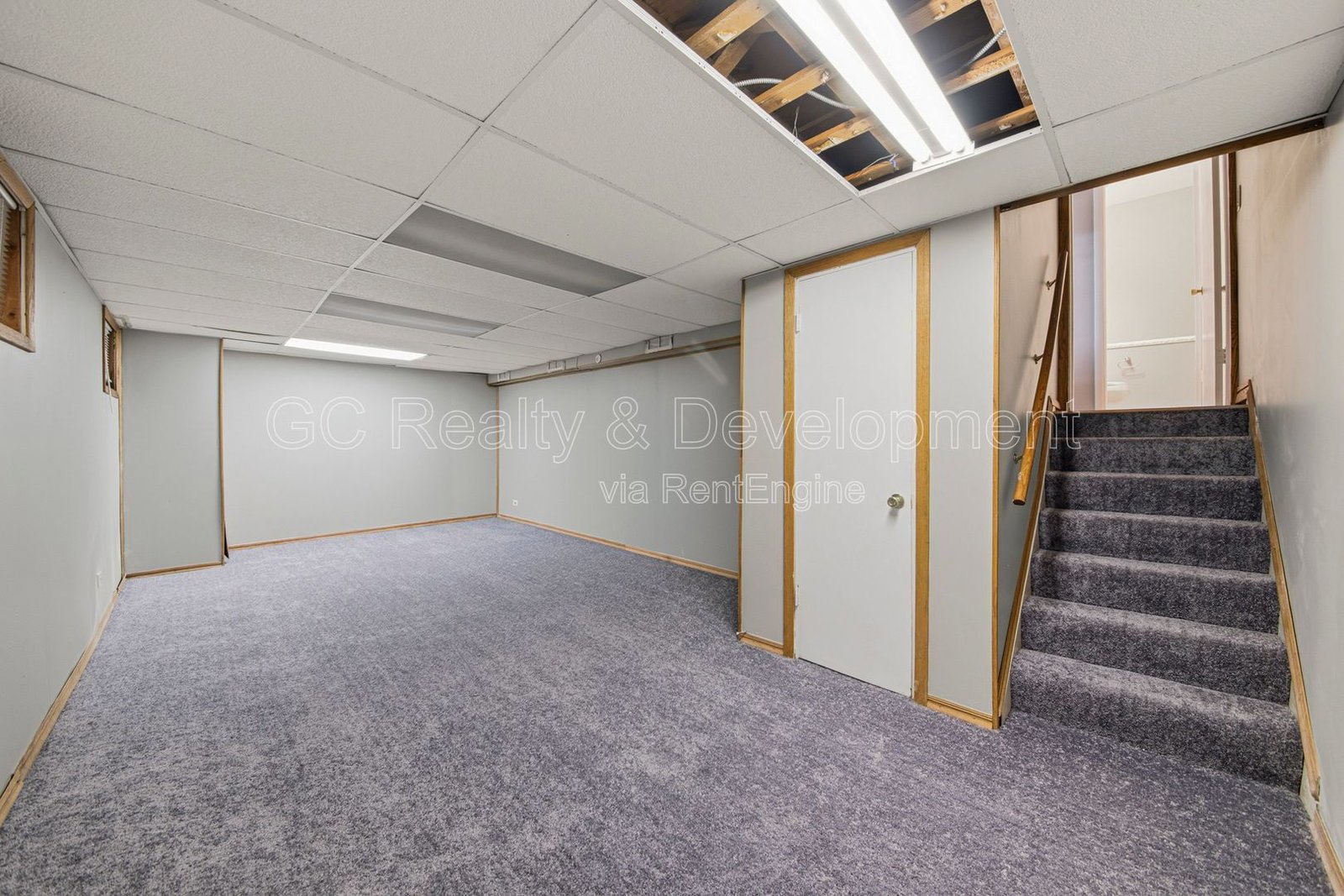 *** 3 BDRM - 2 BTH  / PET FRIENDLY / IN UNIT LAUNDRY / ASSIGNED PARKING *** property image