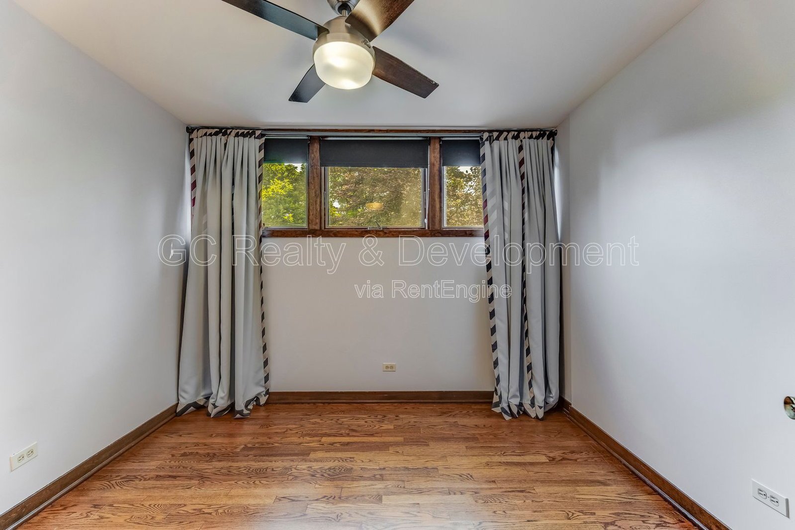 *** HYDE PARK / FINISHED BASEMENT / 4 BDRM - 2.5 BTH / IN UNIT LAUNDRY / PET FRIENDLY *** property image