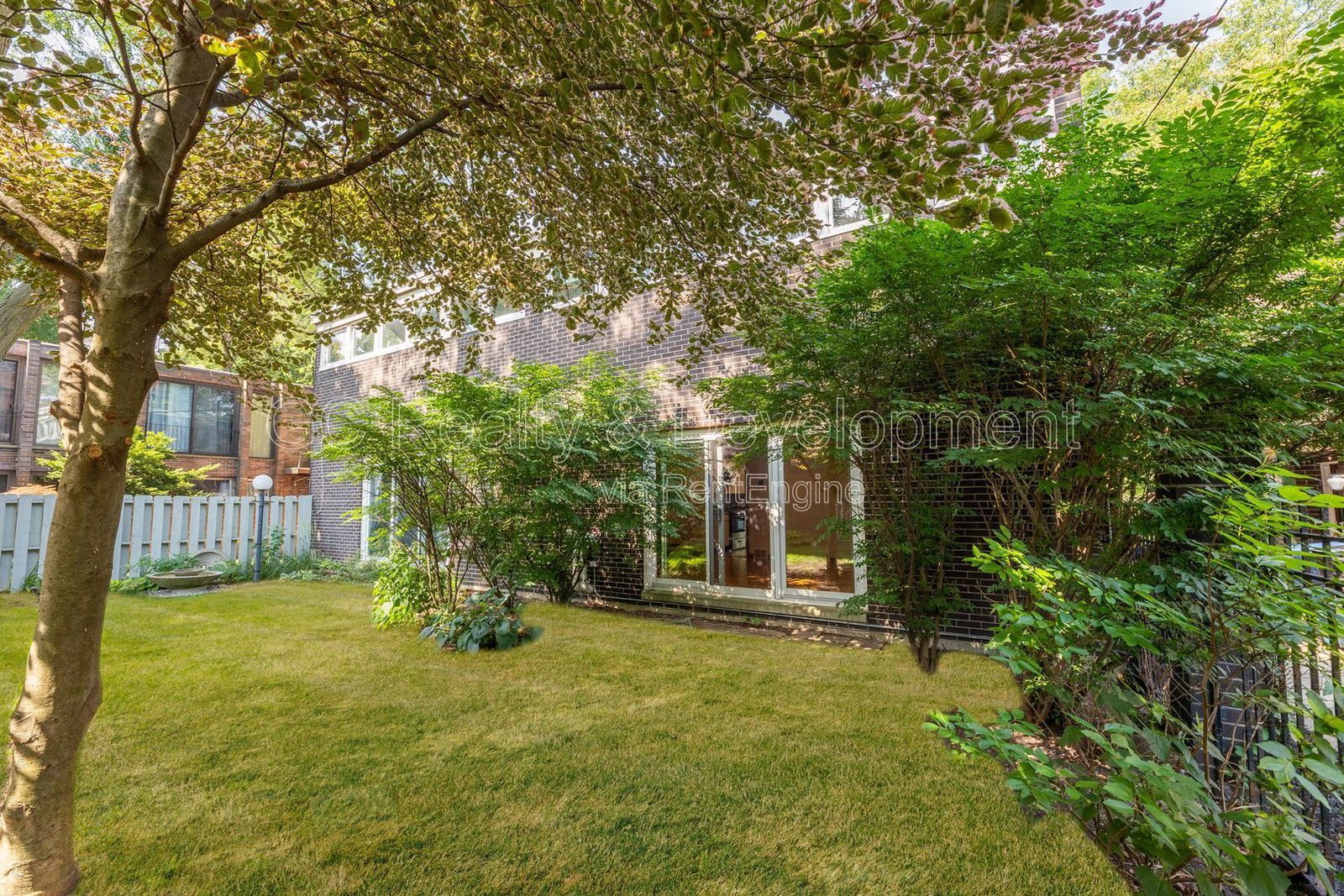*** HYDE PARK / FINISHED BASEMENT / 4 BDRM - 2.5 BTH / IN UNIT LAUNDRY / PET FRIENDLY *** property image