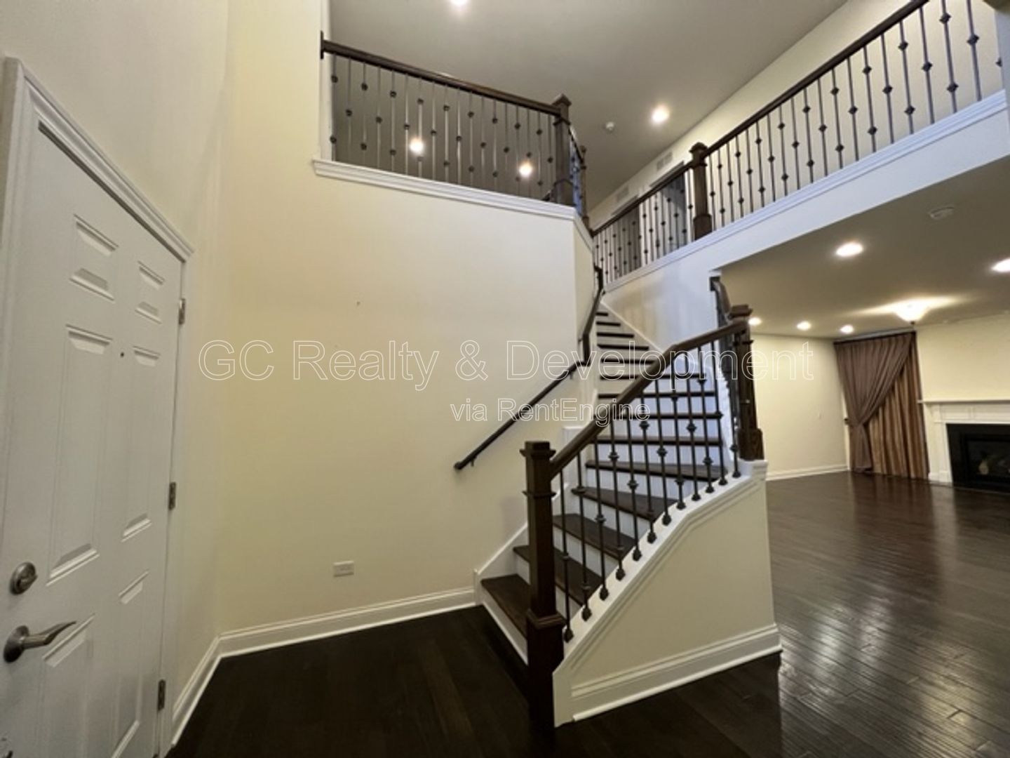 *** 204 SCHOOL DISTRICT / 5 BDRM - 4 BTH / GOURMET KITCHEN W BREAKFAST BAR / FINISHED BSMT *** property image