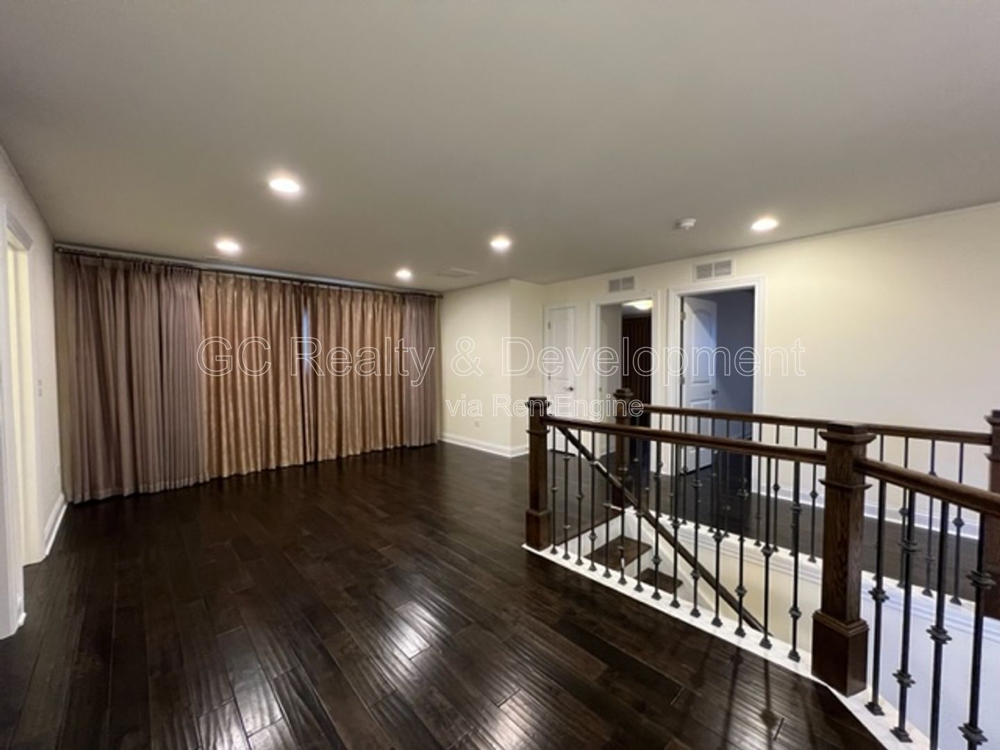 *** 204 SCHOOL DISTRICT / 5 BDRM - 4 BTH / GOURMET KITCHEN W BREAKFAST BAR / FINISHED BSMT *** property image