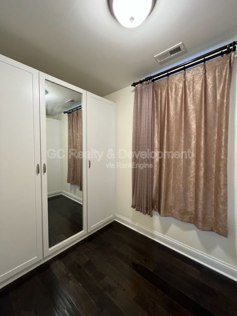 *** 204 SCHOOL DISTRICT / 5 BDRM - 4 BTH / GOURMET KITCHEN W BREAKFAST BAR / FINISHED BSMT *** property image