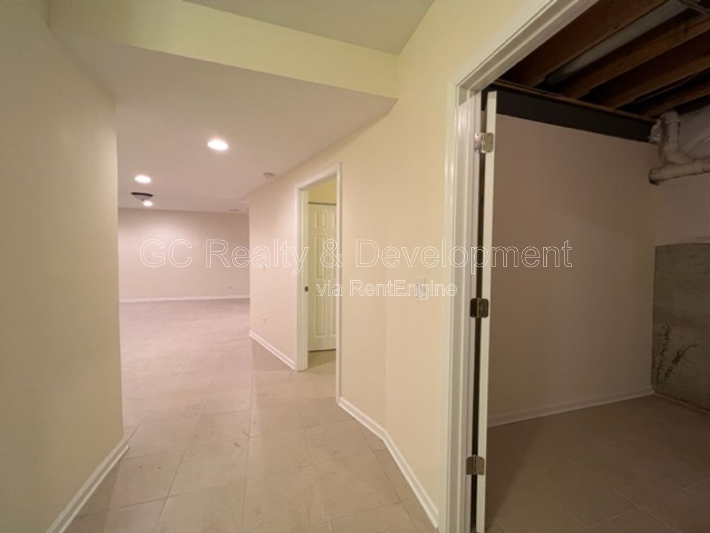 *** 204 SCHOOL DISTRICT / 5 BDRM - 4 BTH / GOURMET KITCHEN W BREAKFAST BAR / FINISHED BSMT *** property image