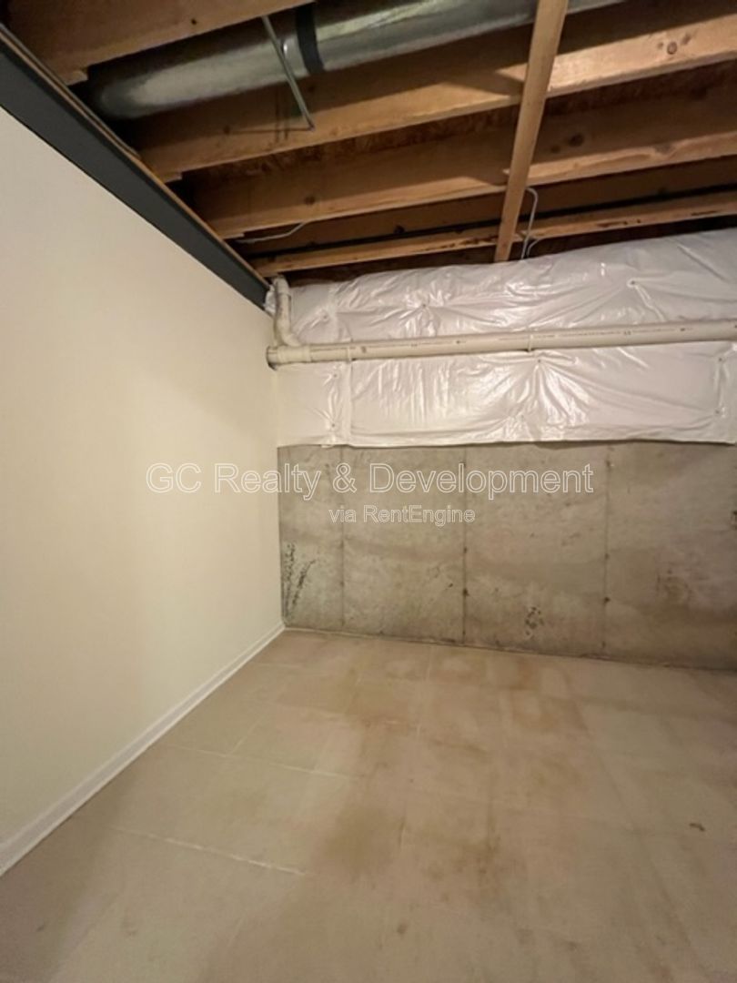 *** 204 SCHOOL DISTRICT / 5 BDRM - 4 BTH / GOURMET KITCHEN W BREAKFAST BAR / FINISHED BSMT *** property image