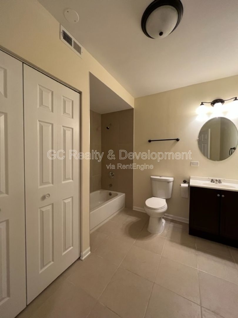 *** 204 SCHOOL DISTRICT / 5 BDRM - 4 BTH / GOURMET KITCHEN W BREAKFAST BAR / FINISHED BSMT *** property image