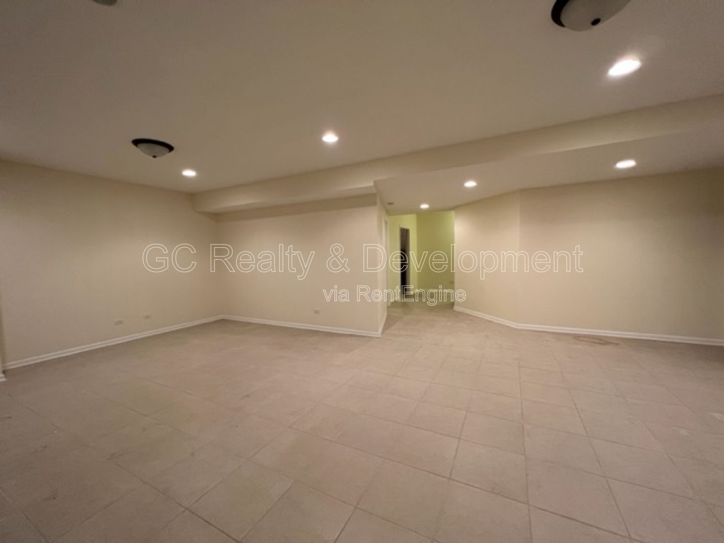 *** 204 SCHOOL DISTRICT / 5 BDRM - 4 BTH / GOURMET KITCHEN W BREAKFAST BAR / FINISHED BSMT *** property image