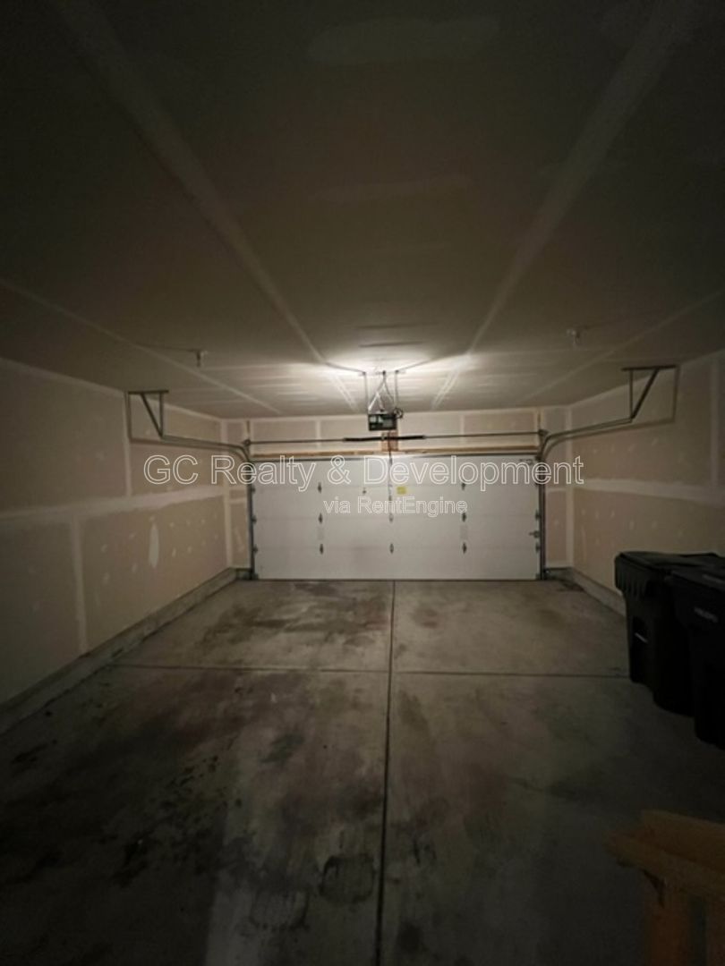*** 204 SCHOOL DISTRICT / 5 BDRM - 4 BTH / GOURMET KITCHEN W BREAKFAST BAR / FINISHED BSMT *** property image