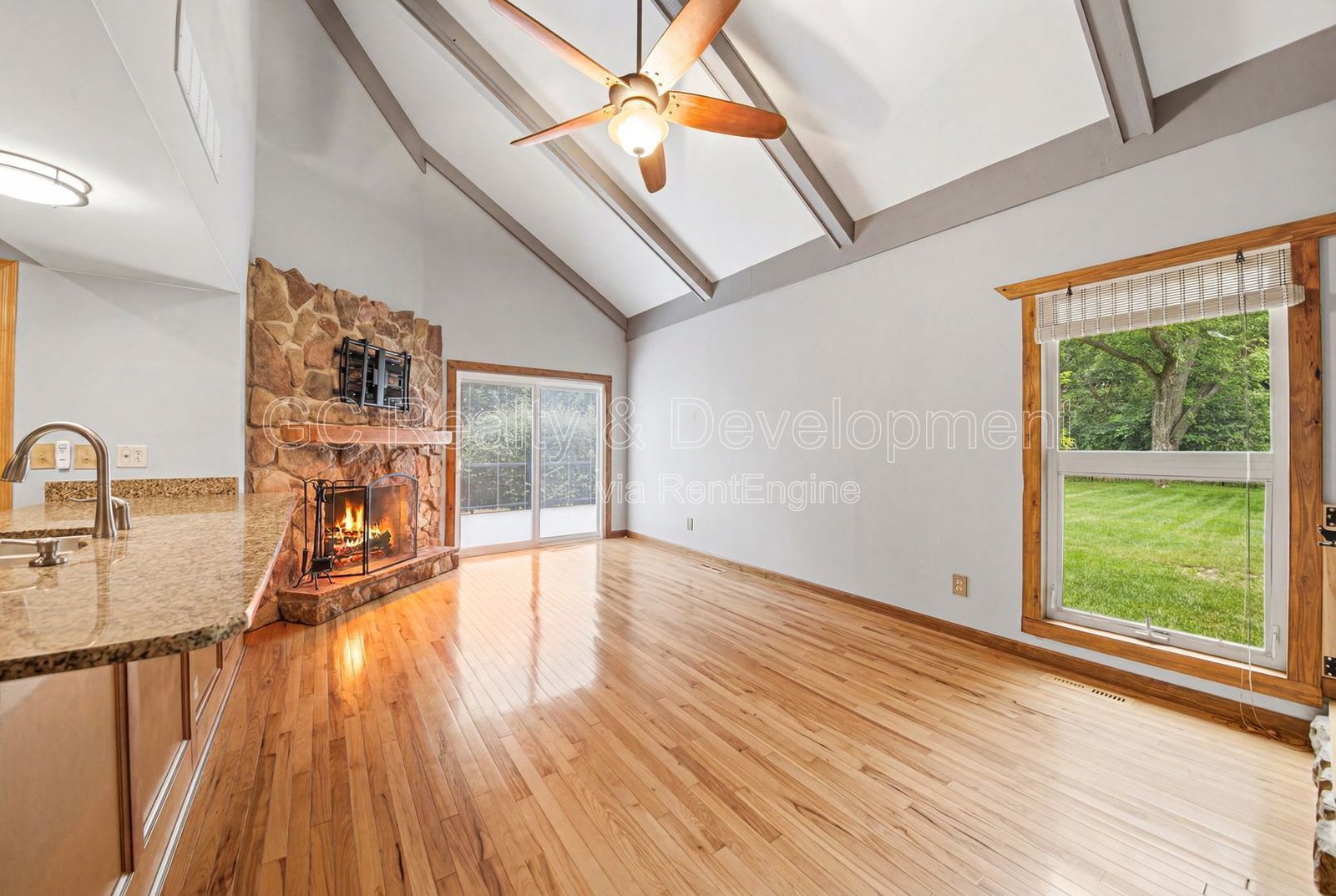 *** 4BR - 2BA / SS APPLIANCES / HARDWOOD FLOORS / CENTRAL AIR / IN-UNIT LAUNDRY / GARAGE / FENCED LOT / AMPLE STORAGE *** property image
