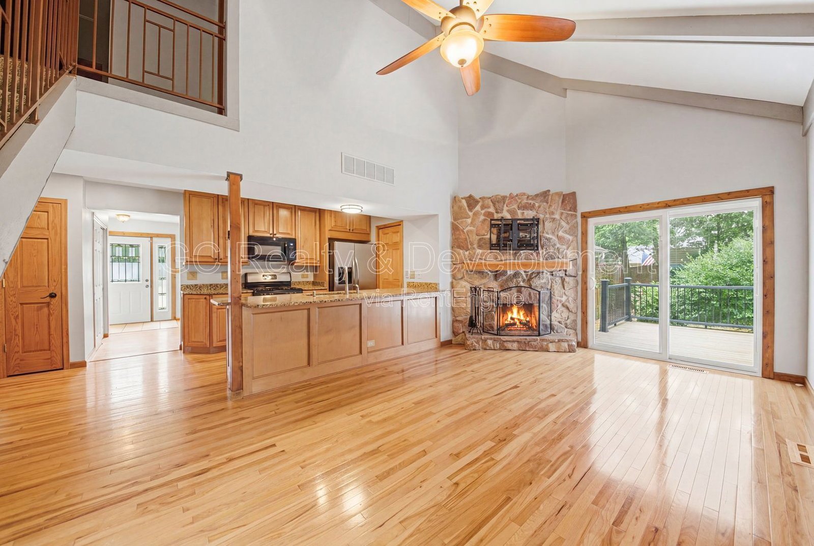 *** 4BR - 2BA / SS APPLIANCES / HARDWOOD FLOORS / CENTRAL AIR / IN-UNIT LAUNDRY / GARAGE / FENCED LOT / AMPLE STORAGE *** property image