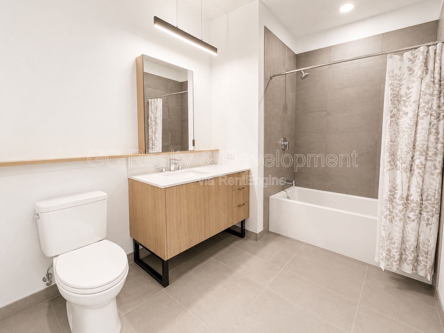 *** SOUTH LOOP / GARAGE PARKING / IN UNIT LAUNDRY / OUTDOOR POOL & ON SITE GYM / CENTRAL AC *** property image