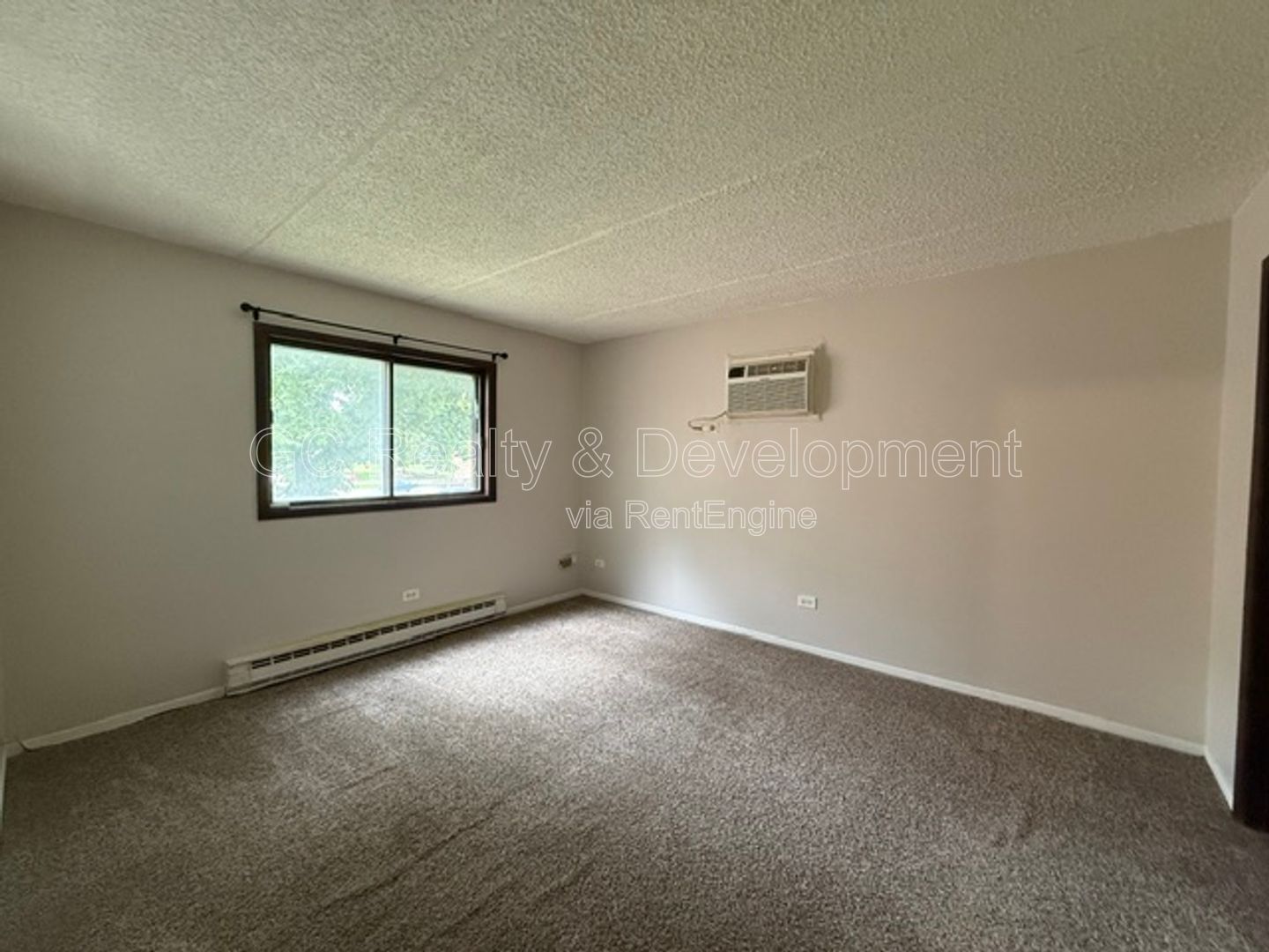 *** 2BR - 2BA / IN UNIT LAUNDRY / CENTRAL AIR / ONLY PAY ELECTRIC *** property image