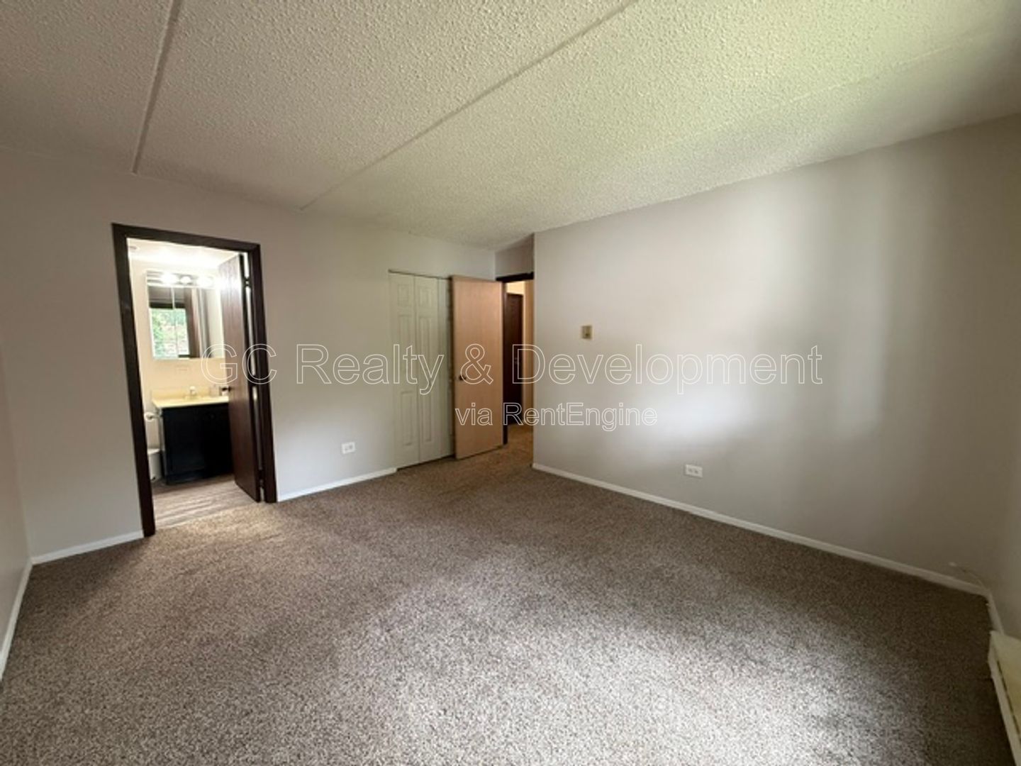 *** 2BR - 2BA / IN UNIT LAUNDRY / CENTRAL AIR / ONLY PAY ELECTRIC *** property image