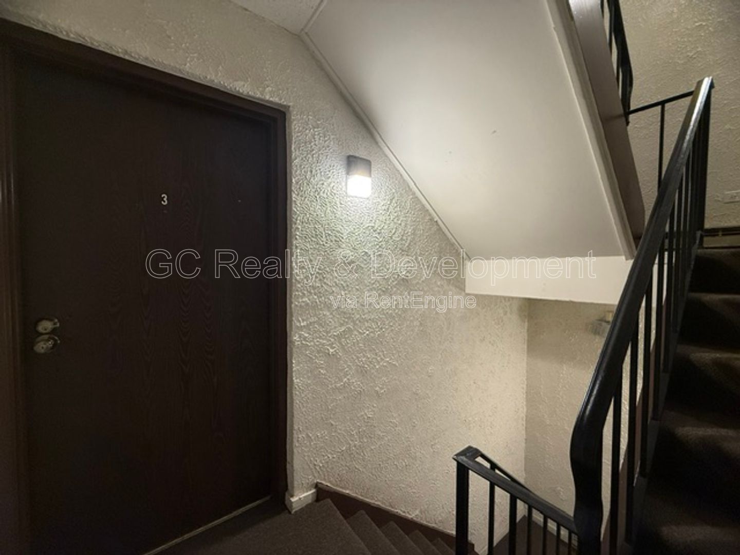 *** 2BR - 2BA / IN UNIT LAUNDRY / CENTRAL AIR / ONLY PAY ELECTRIC *** property image