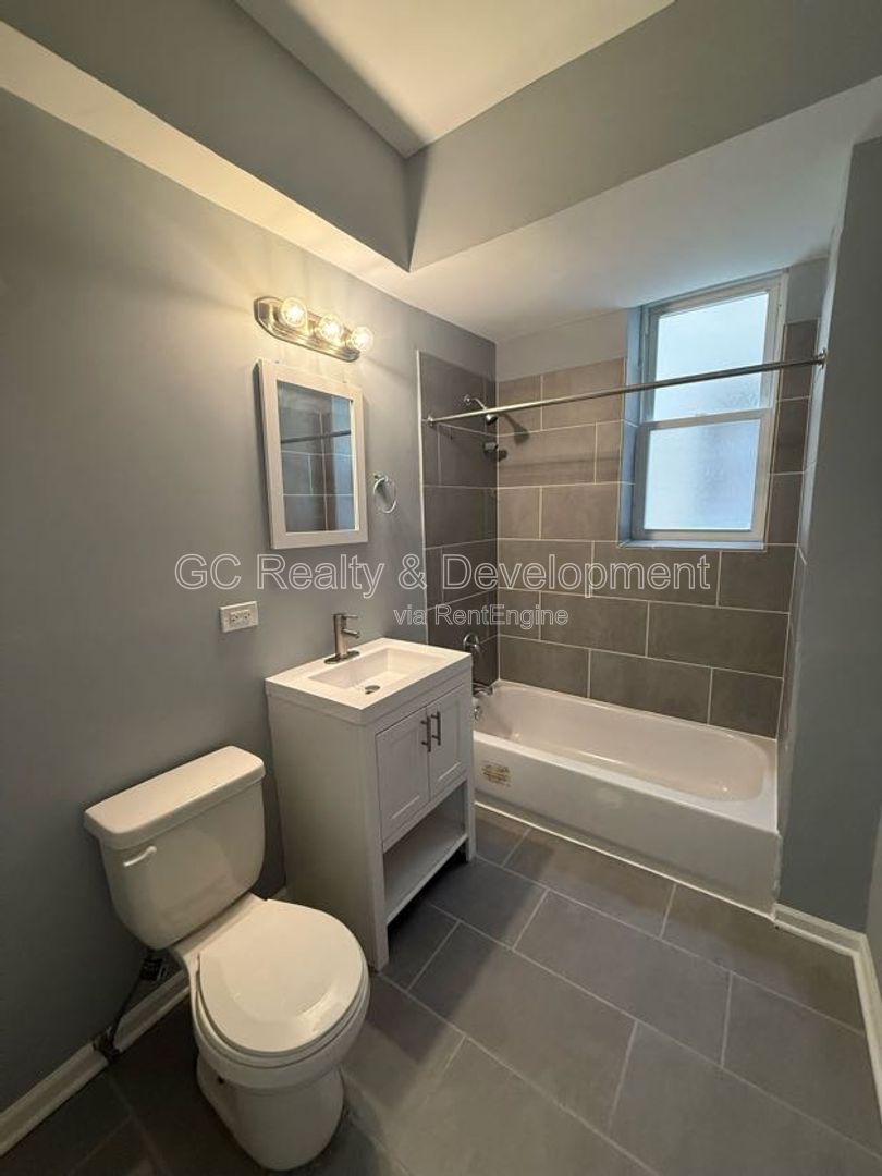 *** FRESHLY PAINTED / 4 BDRM - 2 BTH / PET FRIENDLY / ONLY PAY GAS & ELECTRIC *** property image