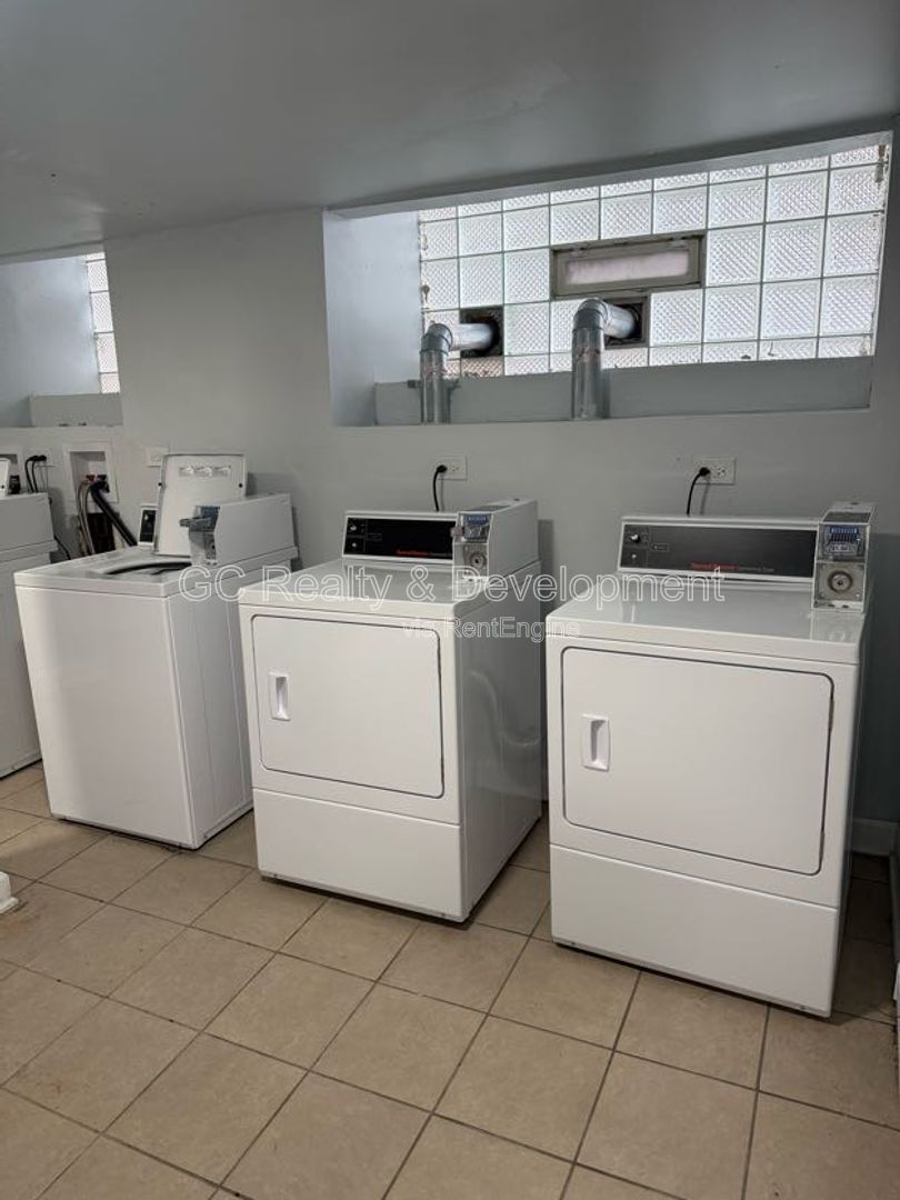 *** FRESHLY PAINTED / 4 BDRM - 2 BTH / PET FRIENDLY / ONLY PAY GAS & ELECTRIC *** property image