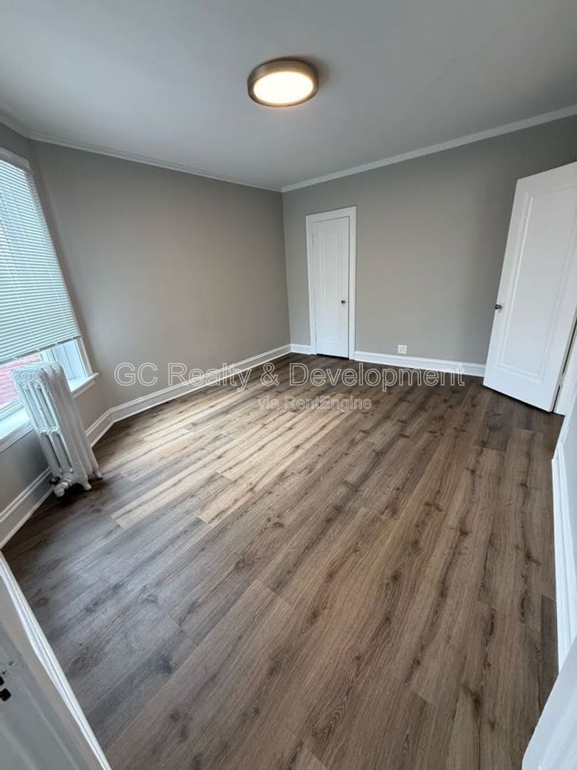 *** 3 BDRM - 1.5 BTH / RECENTLY REHABBED / ONLY PAY ELECTRIC / LAUNDRY ON SITE *** property image