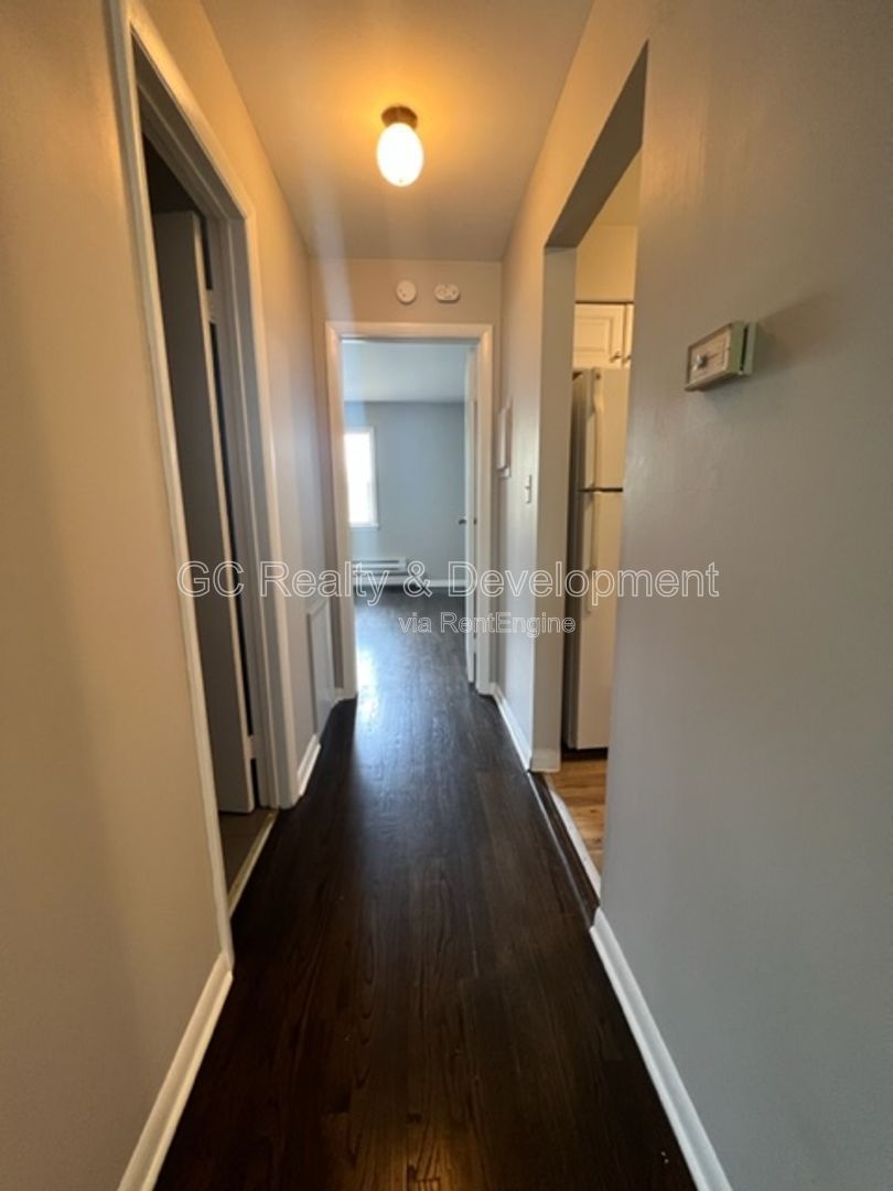 *** COMING SOON 7/21/26! / UPDATED / 2ND FLOOR / 1 BDRM / APPLIANCES INCL / TENANT ONLY PAYS ELECTRIC**** property image
