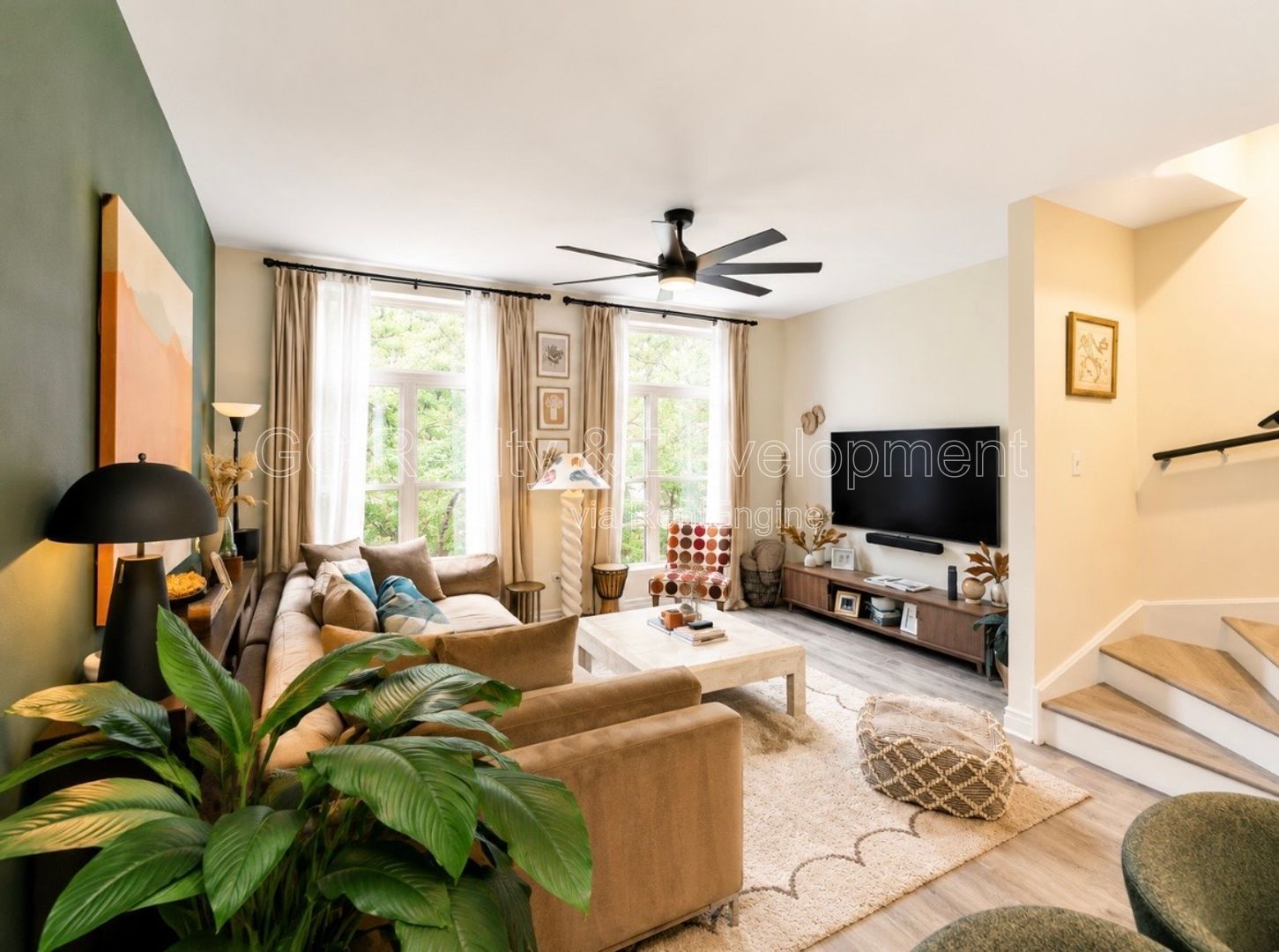 *** 3 BED 2 BATH TOWNHOUSE / LAUNDRY IN UNIT / PARKING INCLUDED *** property image
