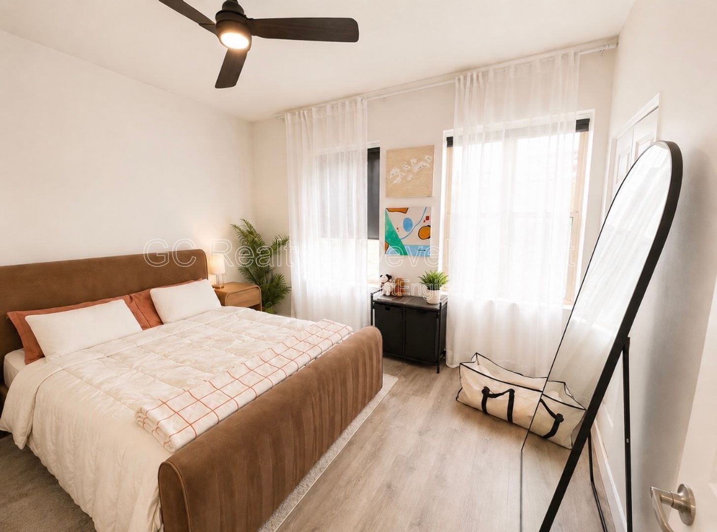 *** 3 BED 2 BATH TOWNHOUSE / LAUNDRY IN UNIT / PARKING INCLUDED *** property image